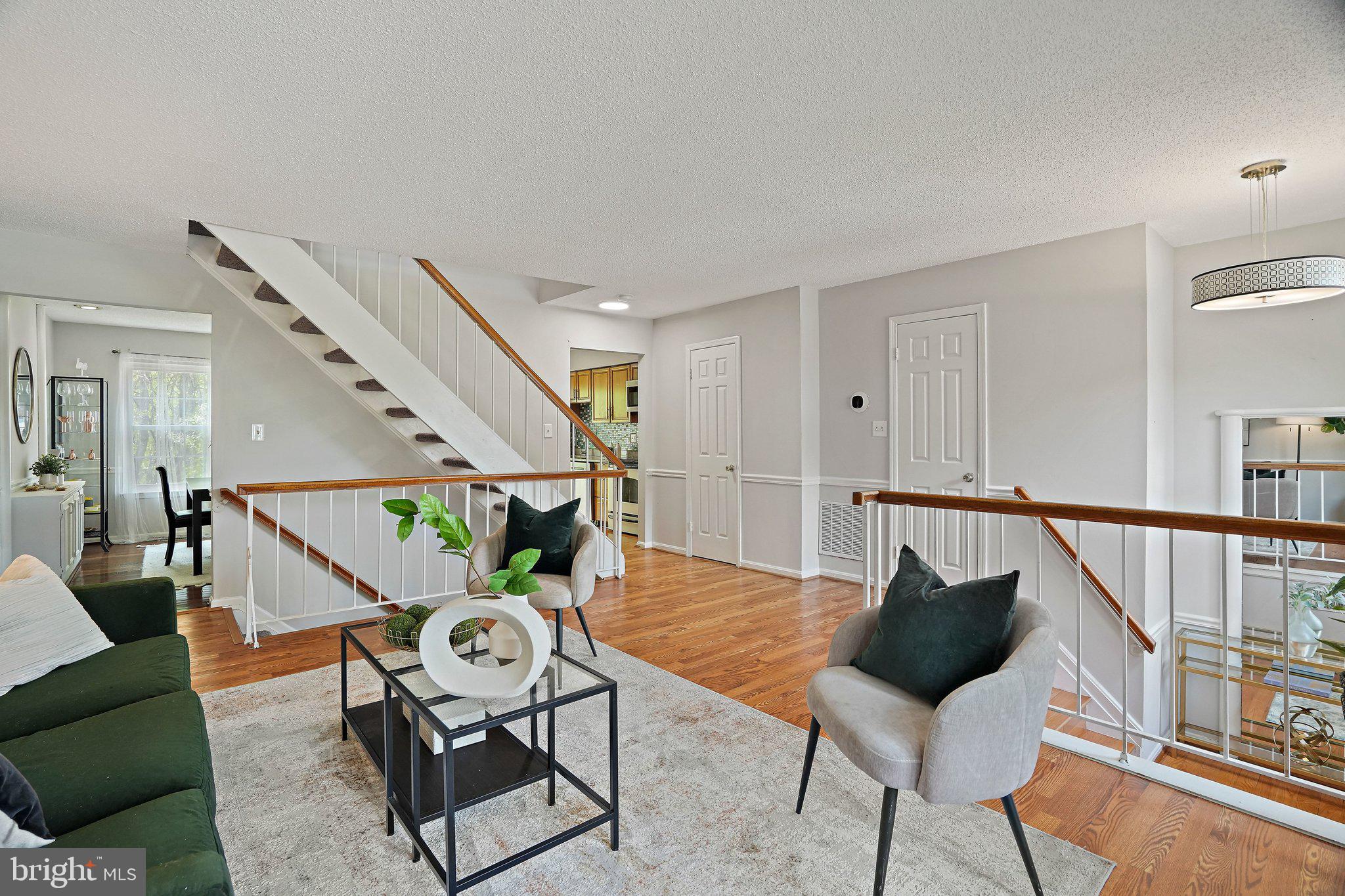 VALLEY STREAM ESTATES - Residential