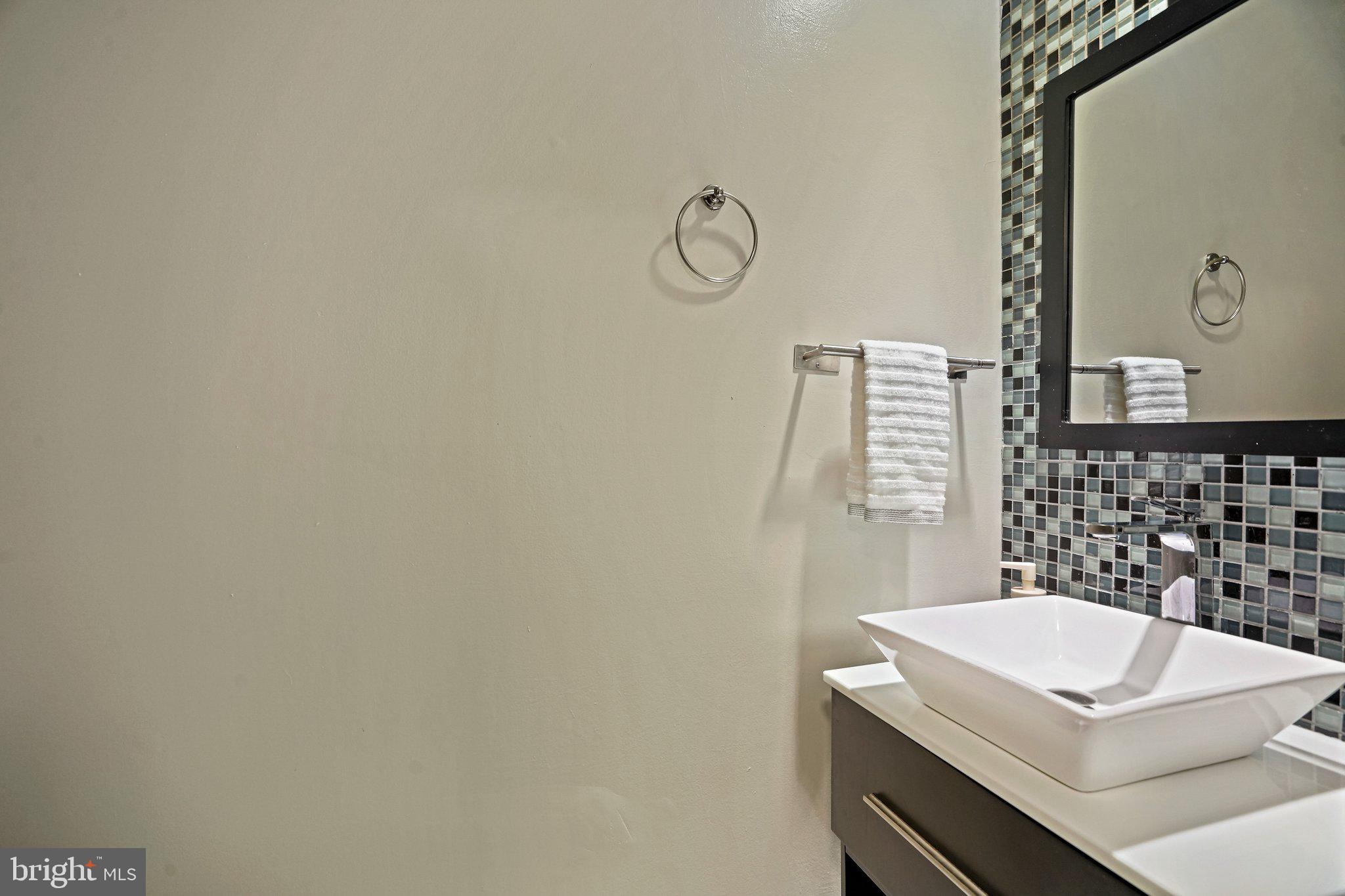 VALLEY STREAM ESTATES - Residential