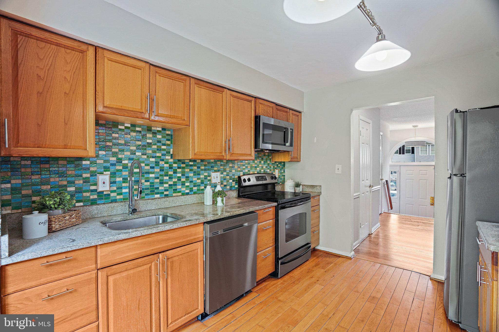 VALLEY STREAM ESTATES - Residential