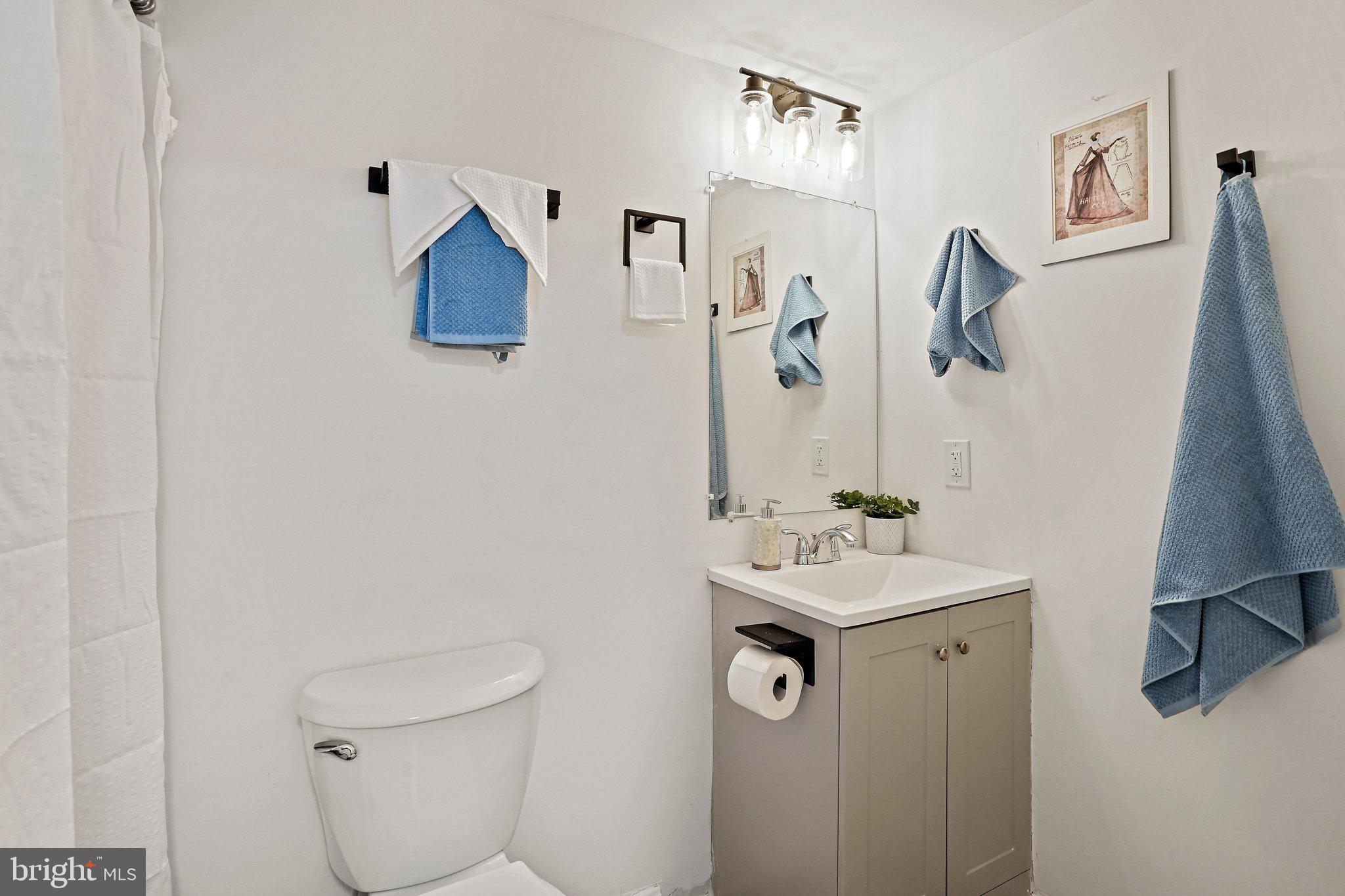VALLEY STREAM ESTATES - Residential