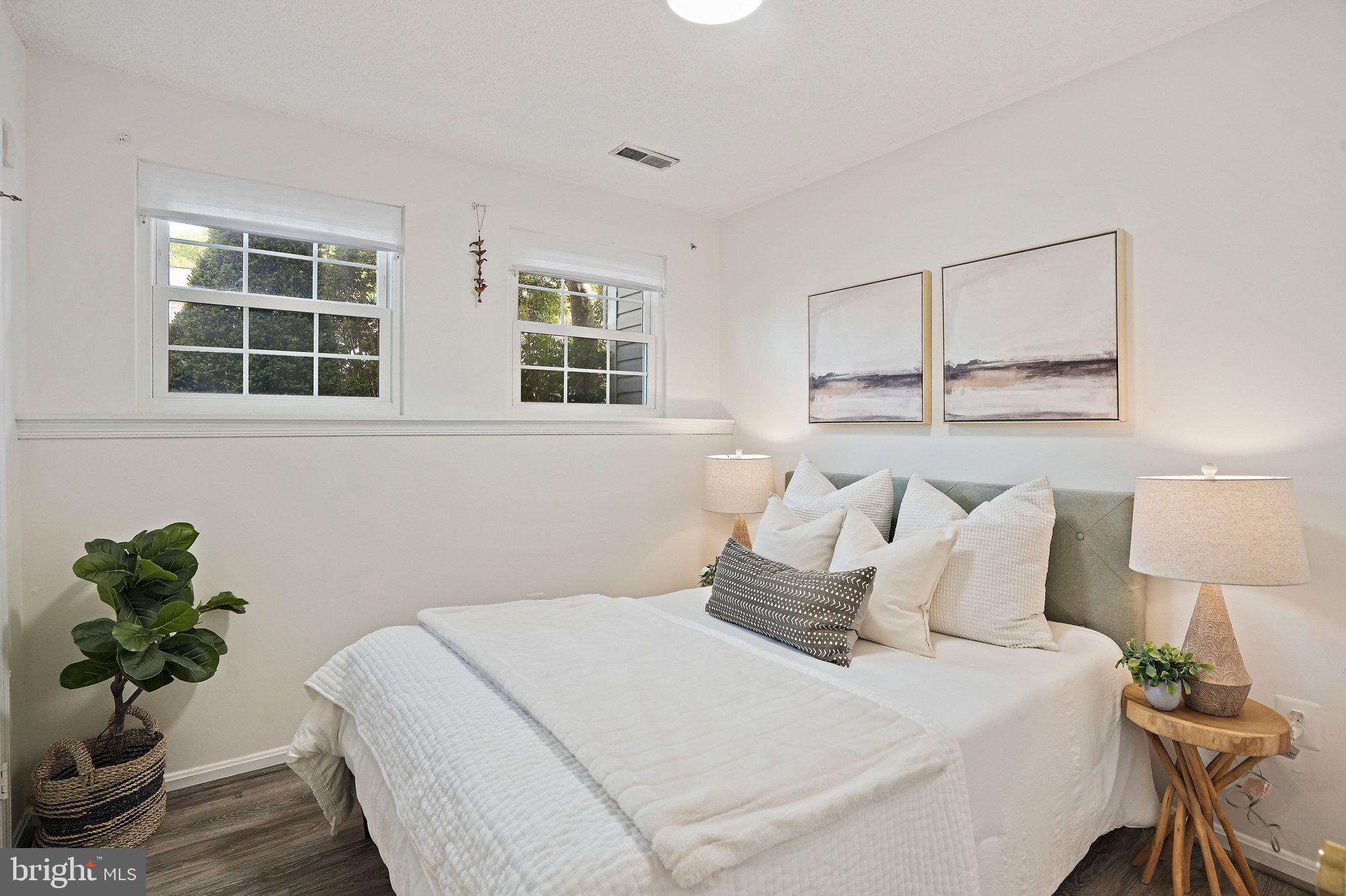 VALLEY STREAM ESTATES - Residential
