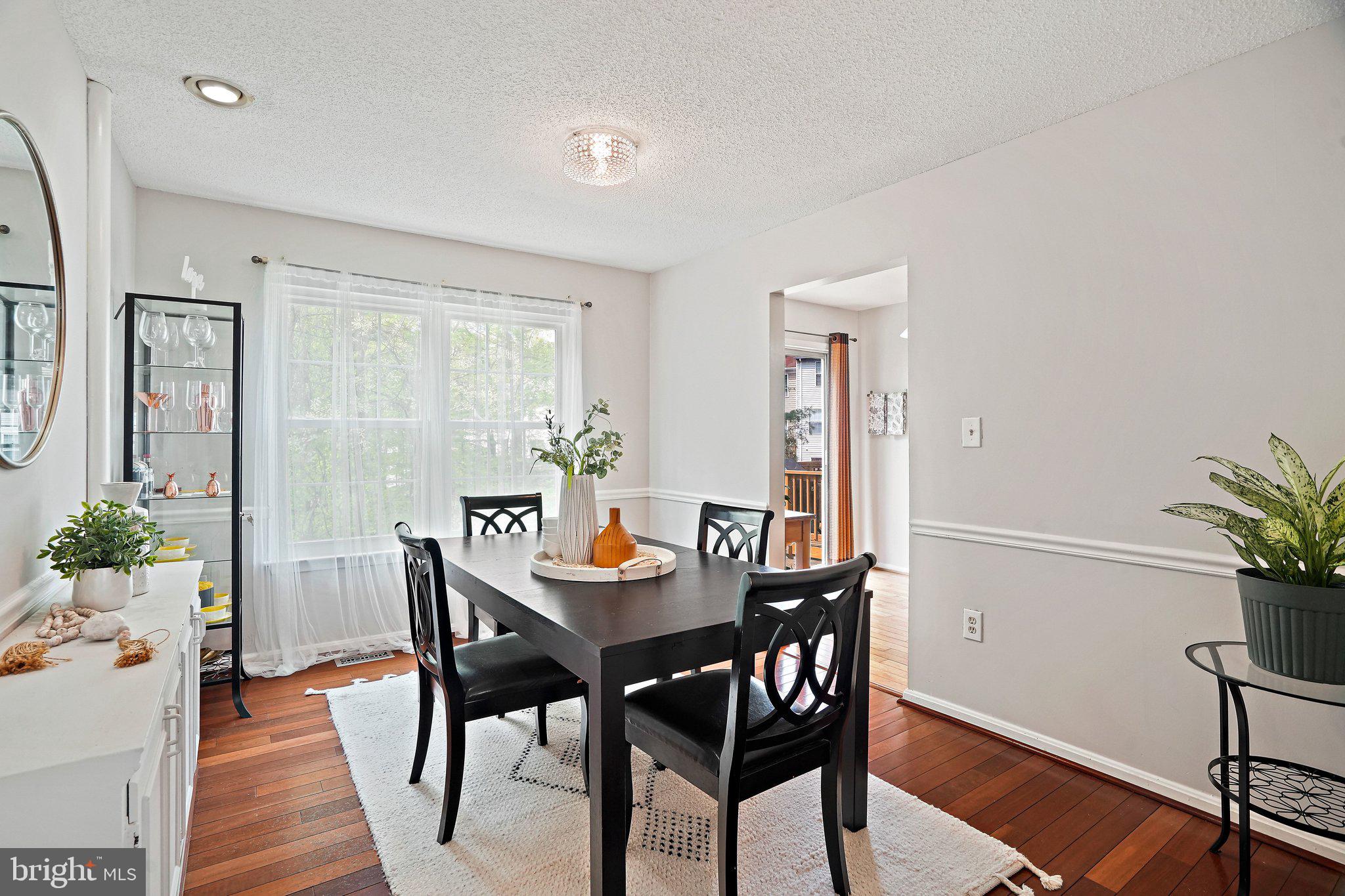 VALLEY STREAM ESTATES - Residential