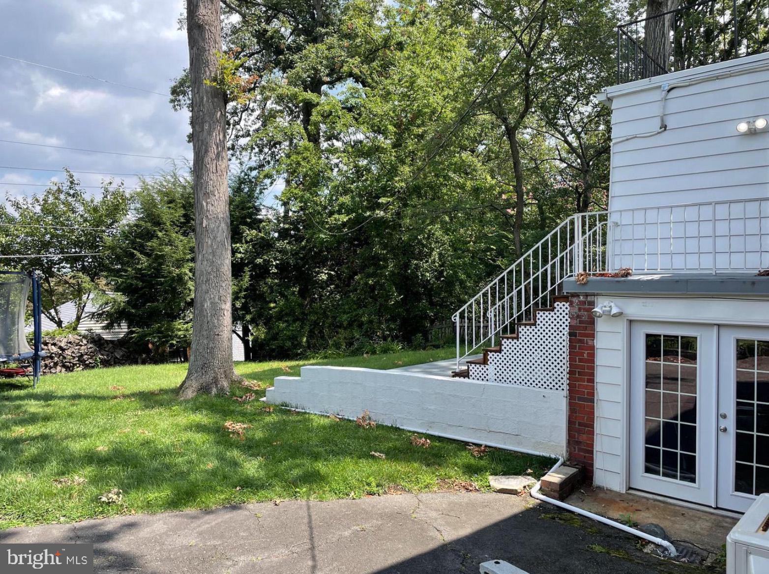 BEVERLY HILLS - Residential Lease