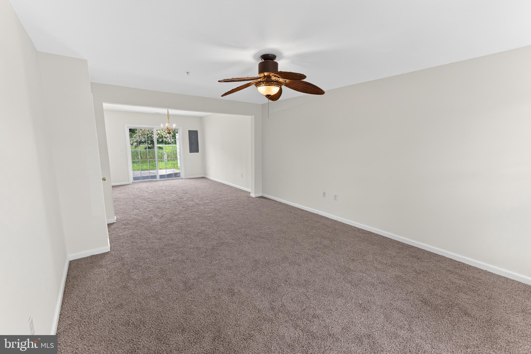 202 CARSONS COURT