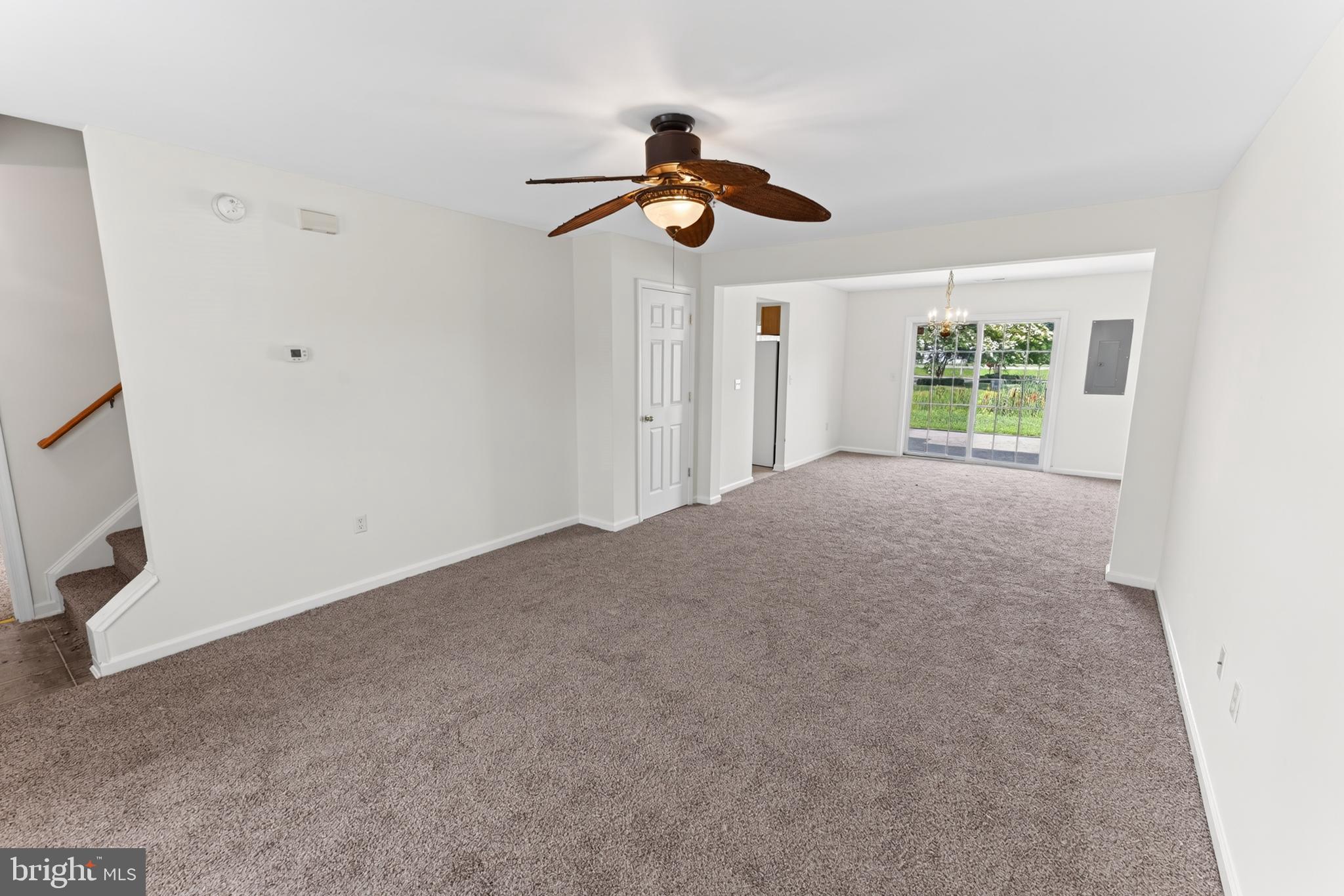 202 CARSONS COURT