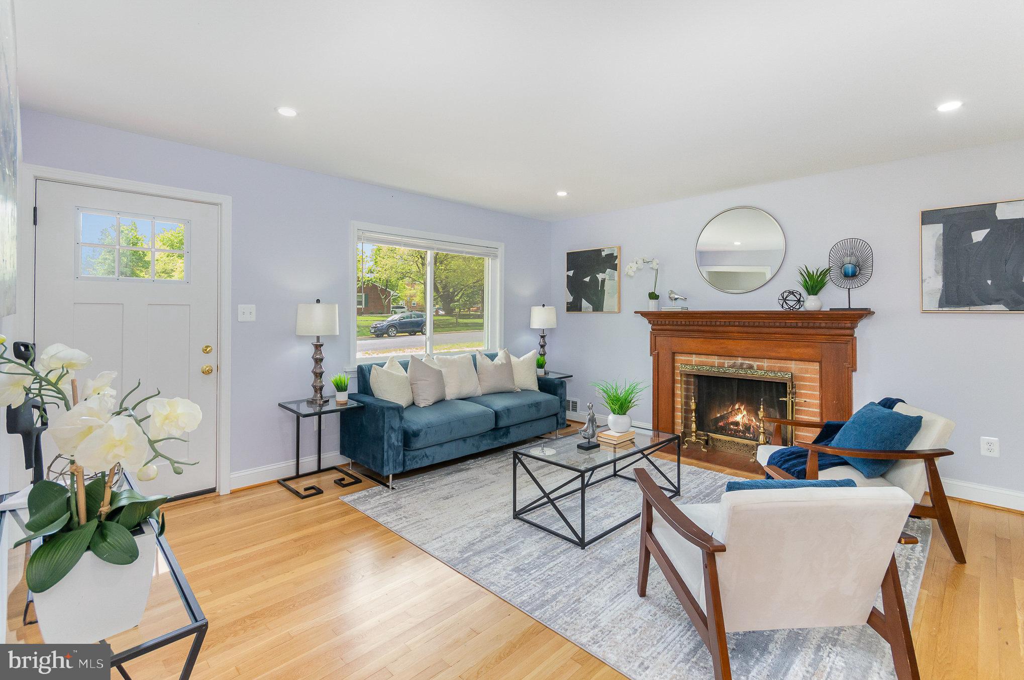 6122 YELLOWSTONE DRIVE