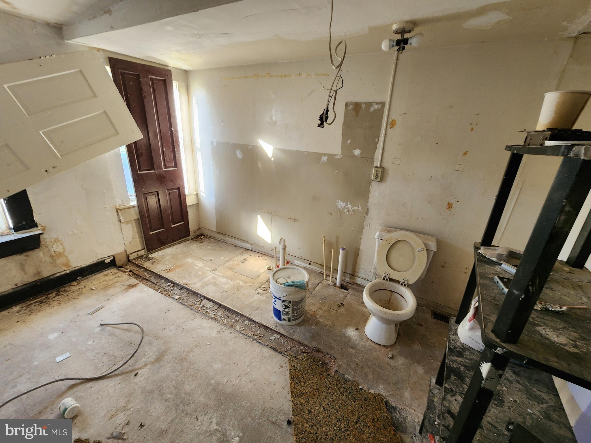 SANDTOWN-WINCHESTER - Residential