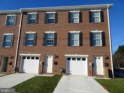 MLS: DENC2075796