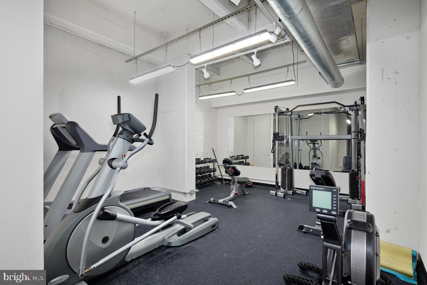 CENTER CITY - Residential Lease