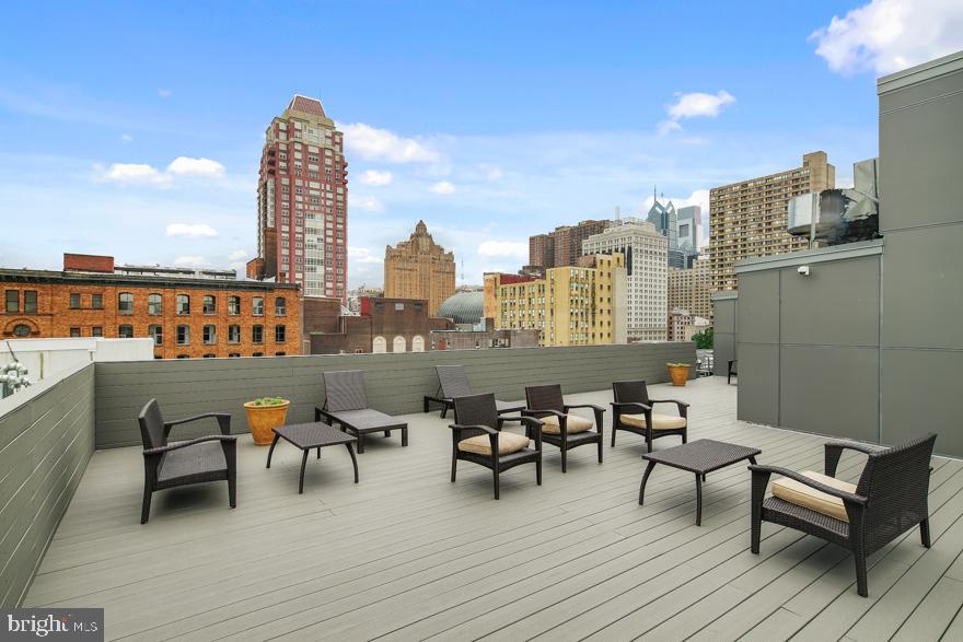 CENTER CITY - Residential Lease