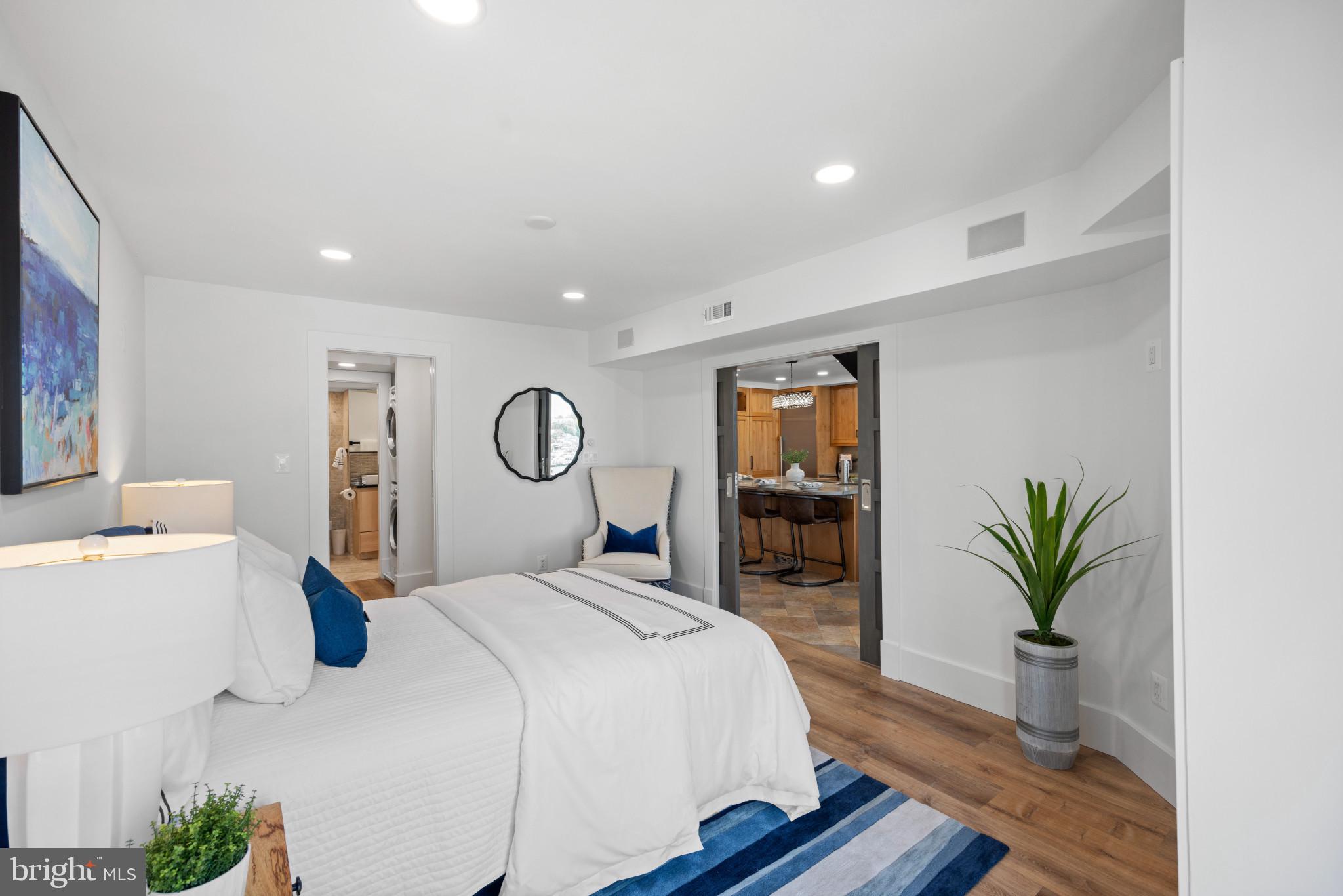 SEVERN 100 CONDO - Residential