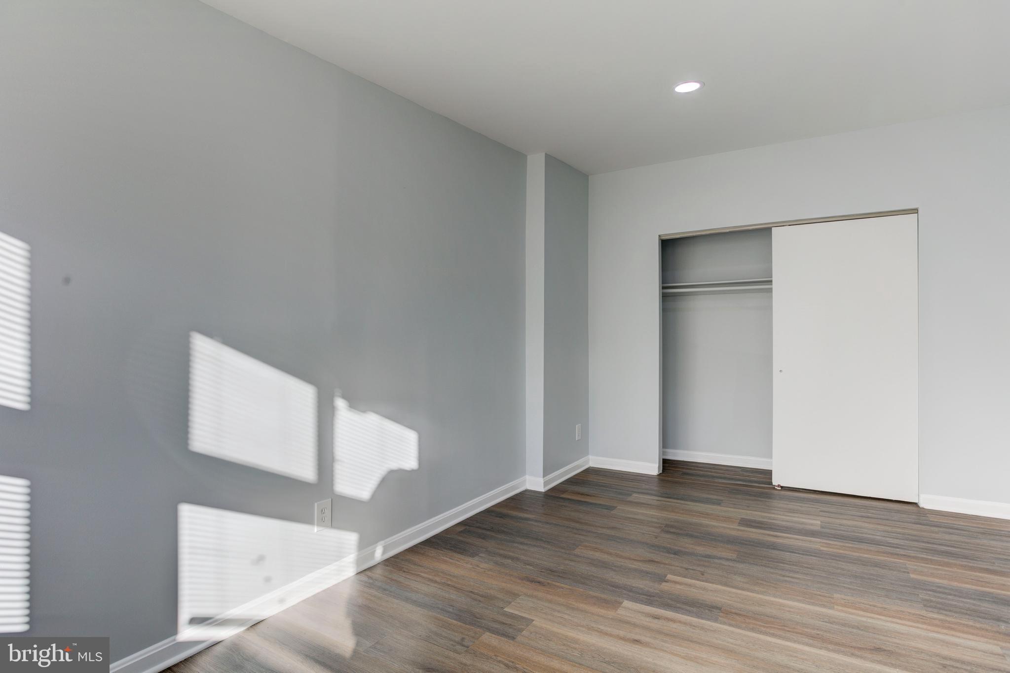 RIGGS HILL - Residential