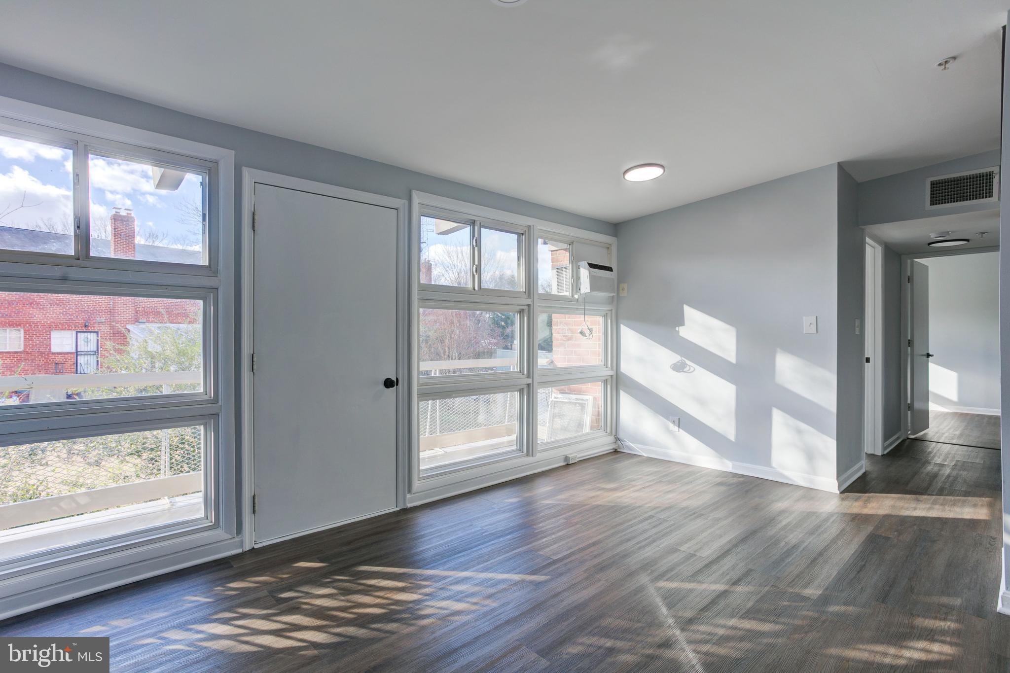 RIGGS HILL - Residential