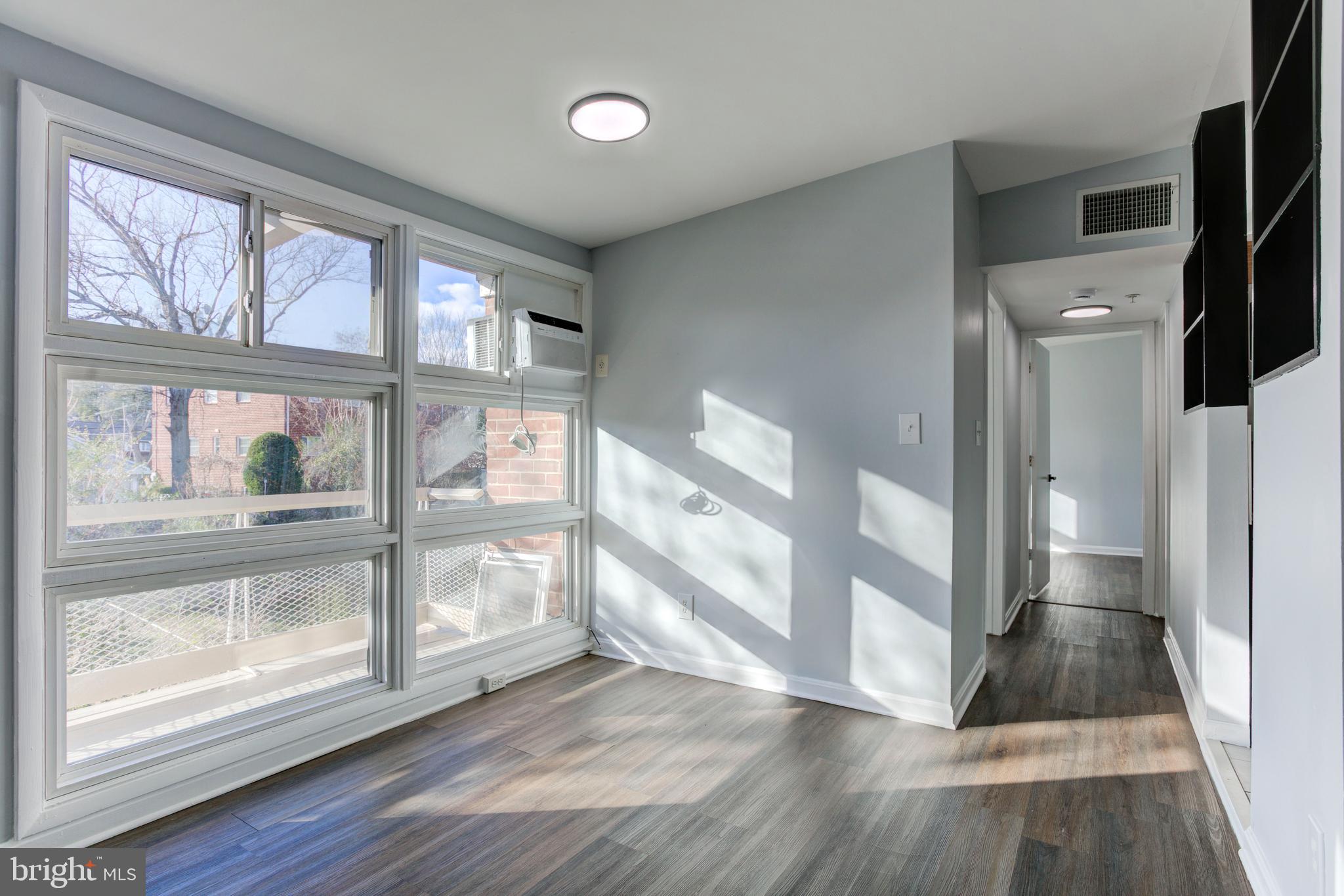 RIGGS HILL - Residential