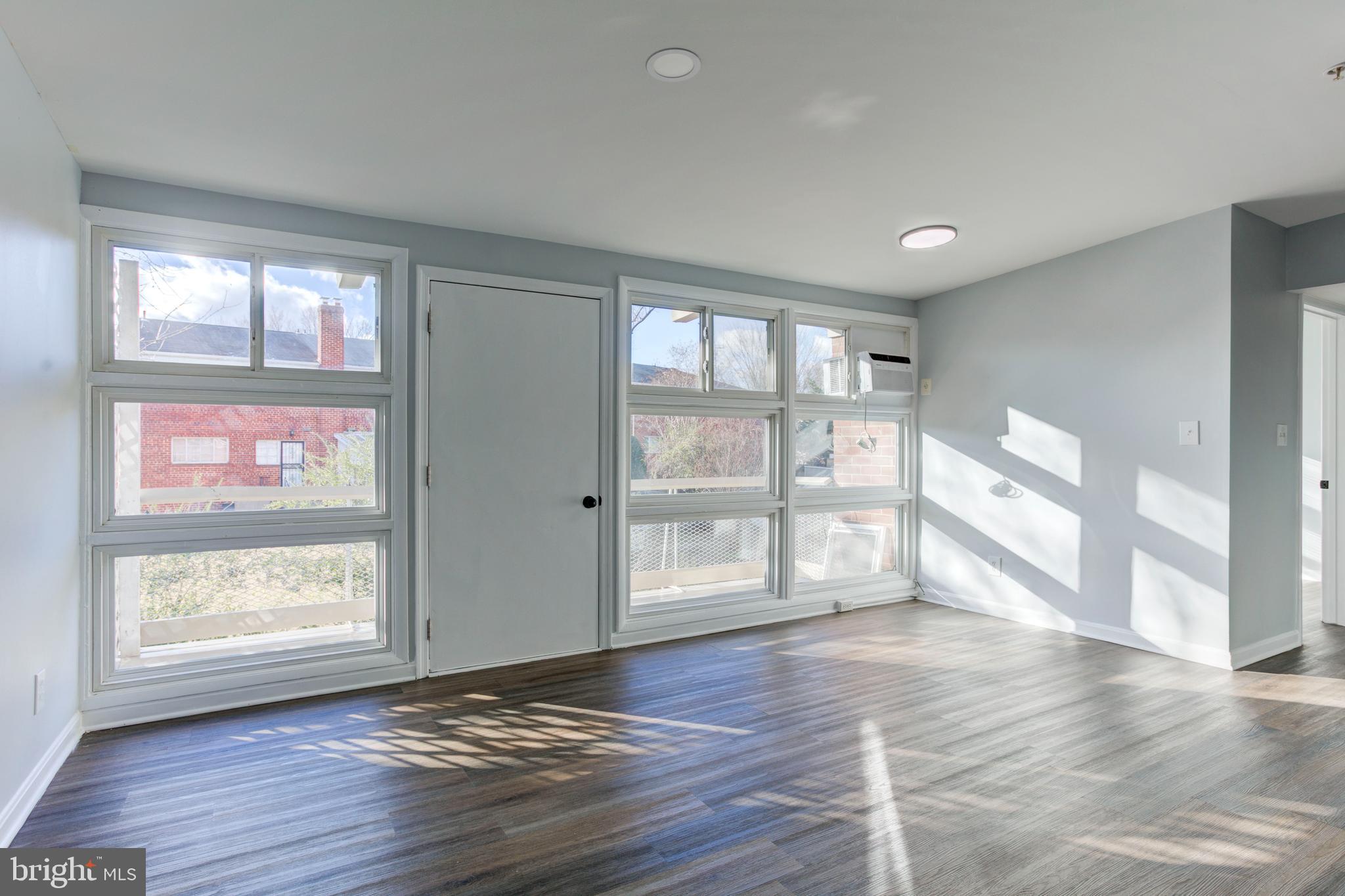 RIGGS HILL - Residential