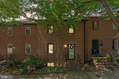 42 CITY GATE LANE ANNAPOLIS MD 21401