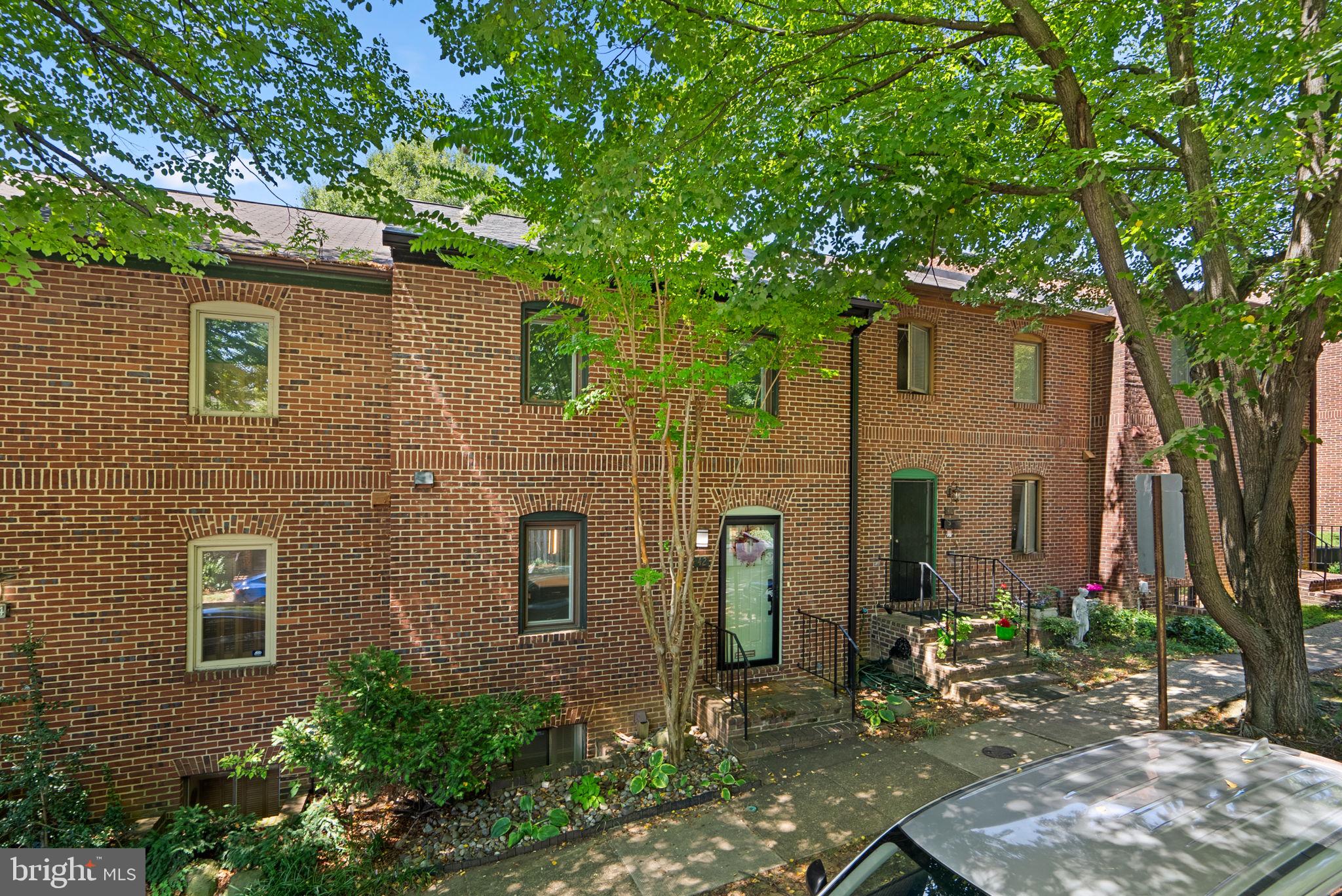 42 CITY GATE LANE