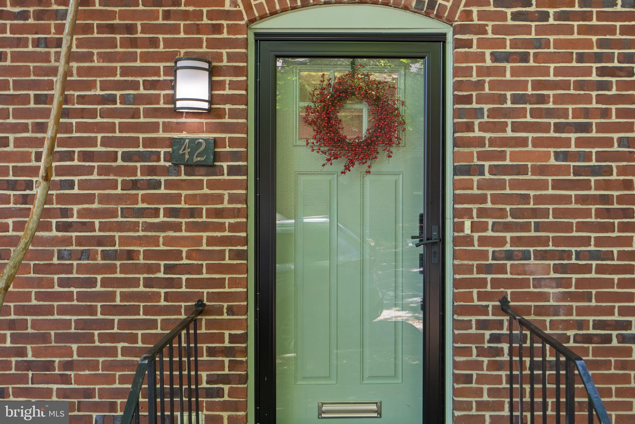 42 CITY GATE LANE