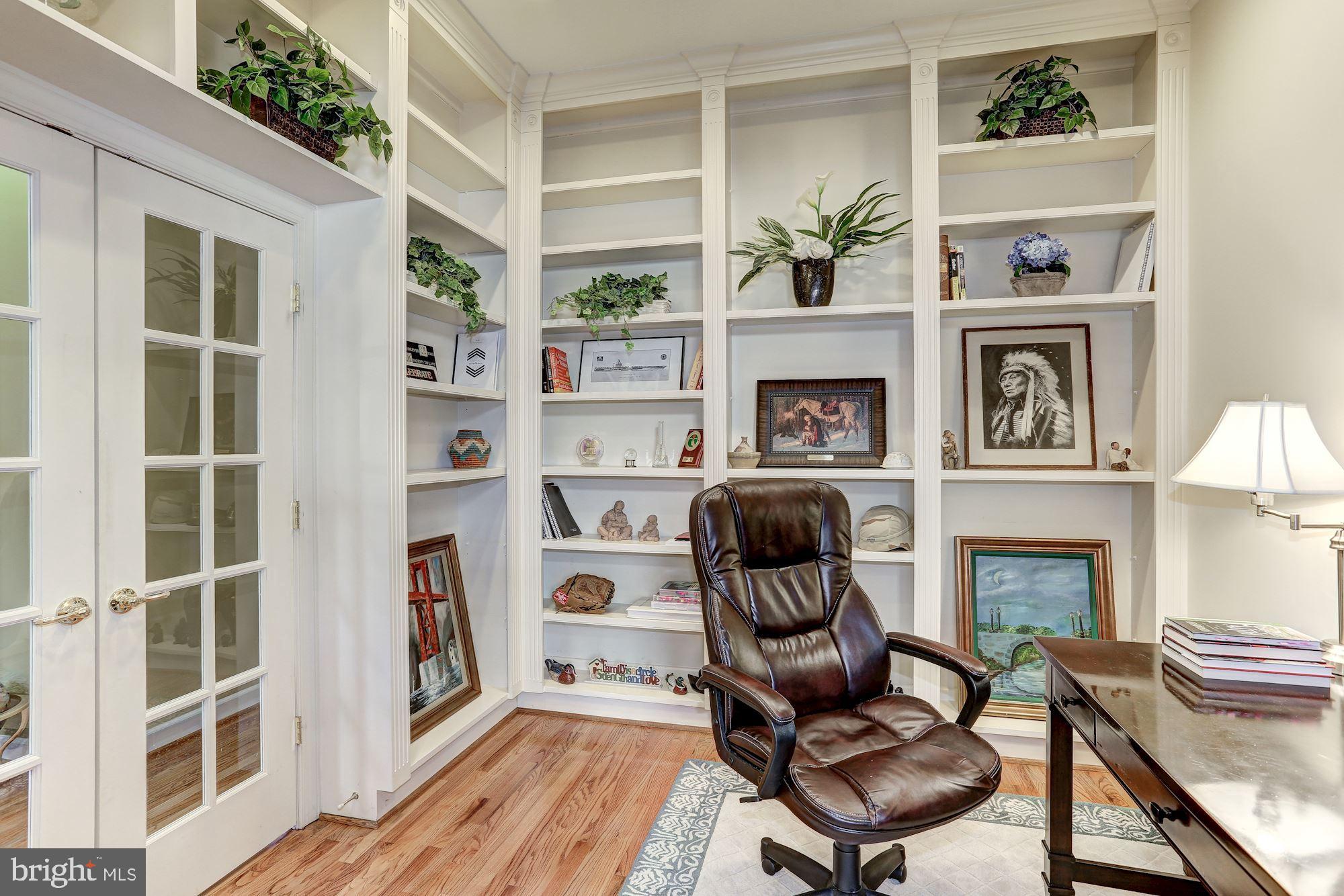 CYPRESS POINT - Residential