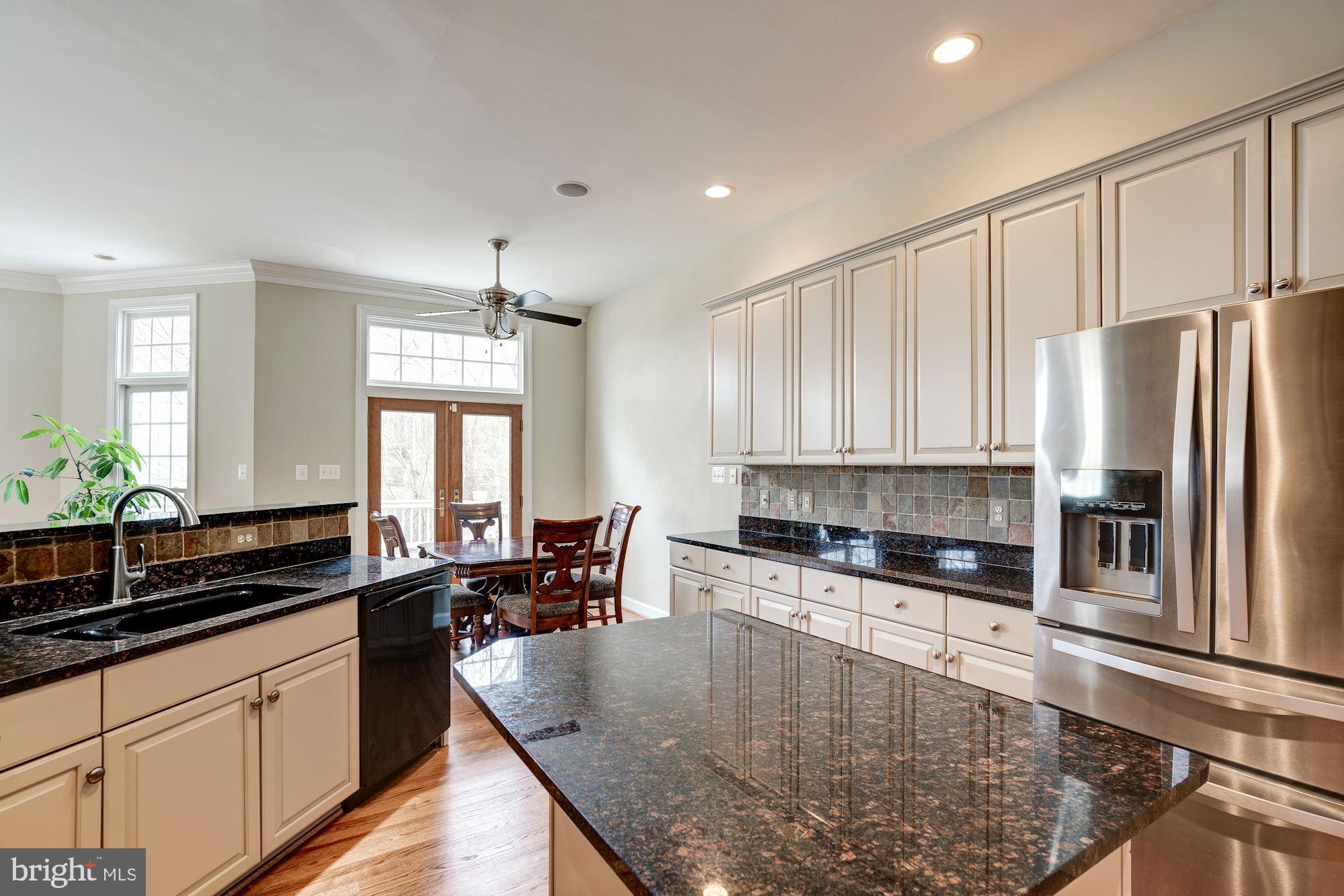 CYPRESS POINT - Residential