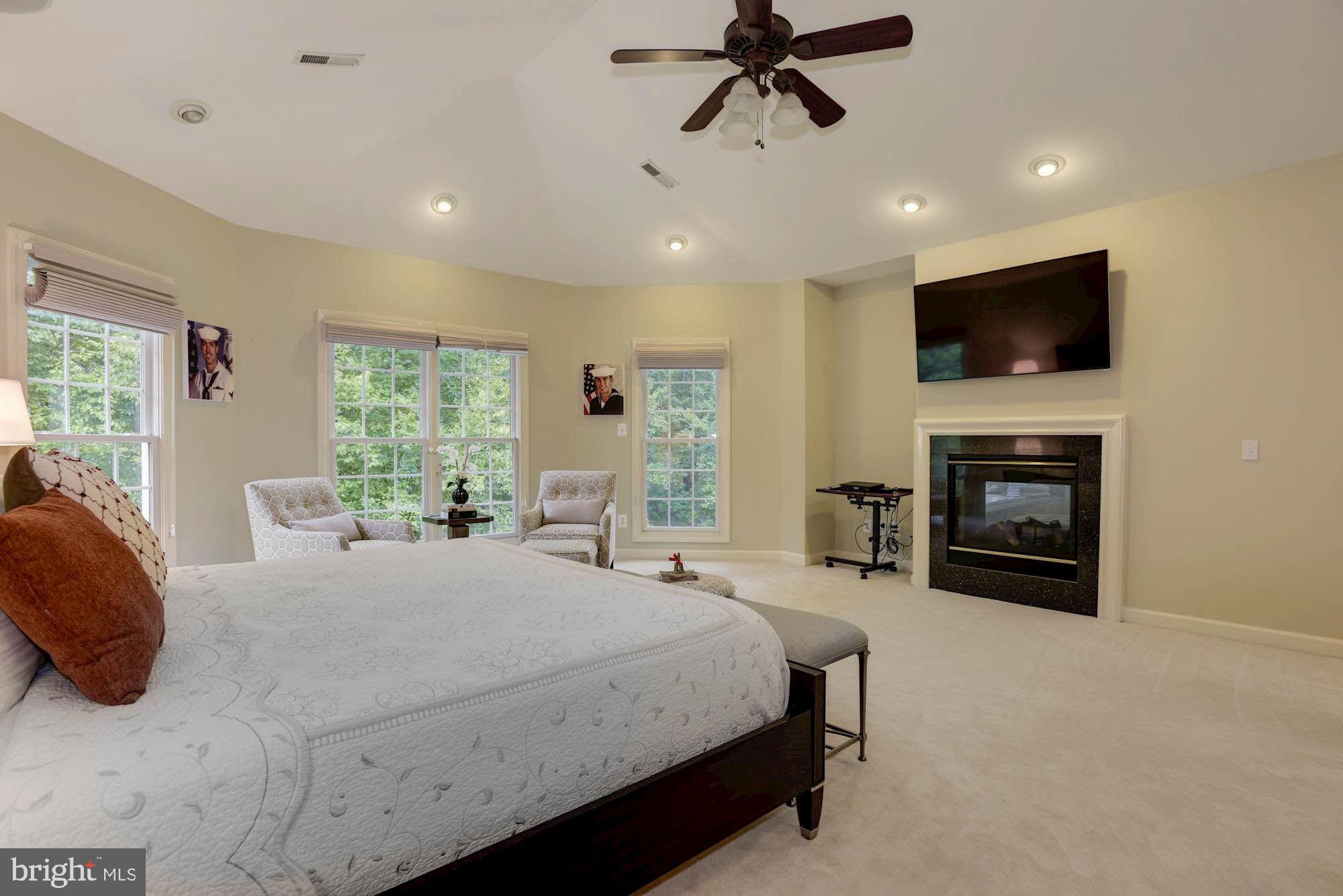 CYPRESS POINT - Residential