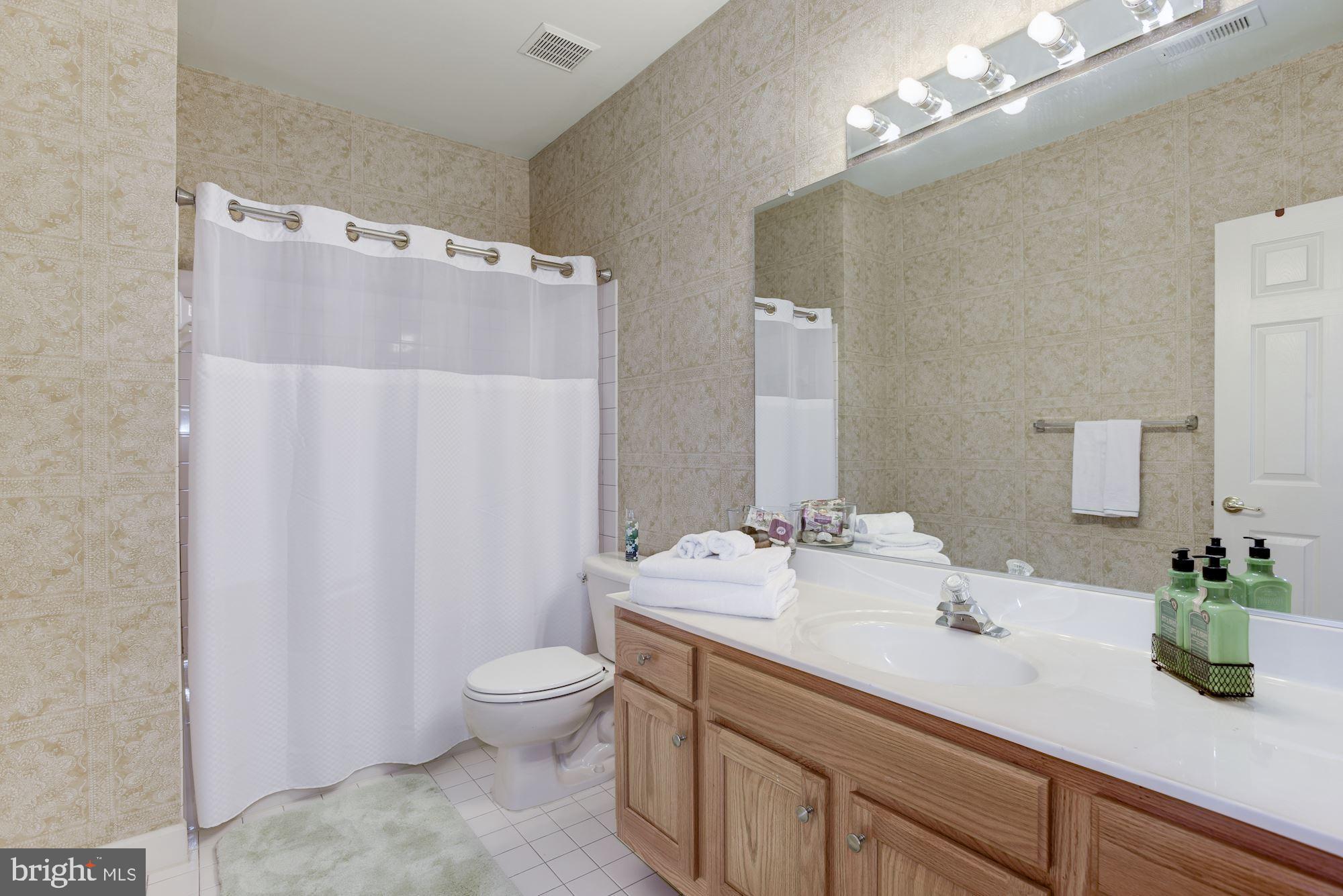 CYPRESS POINT - Residential