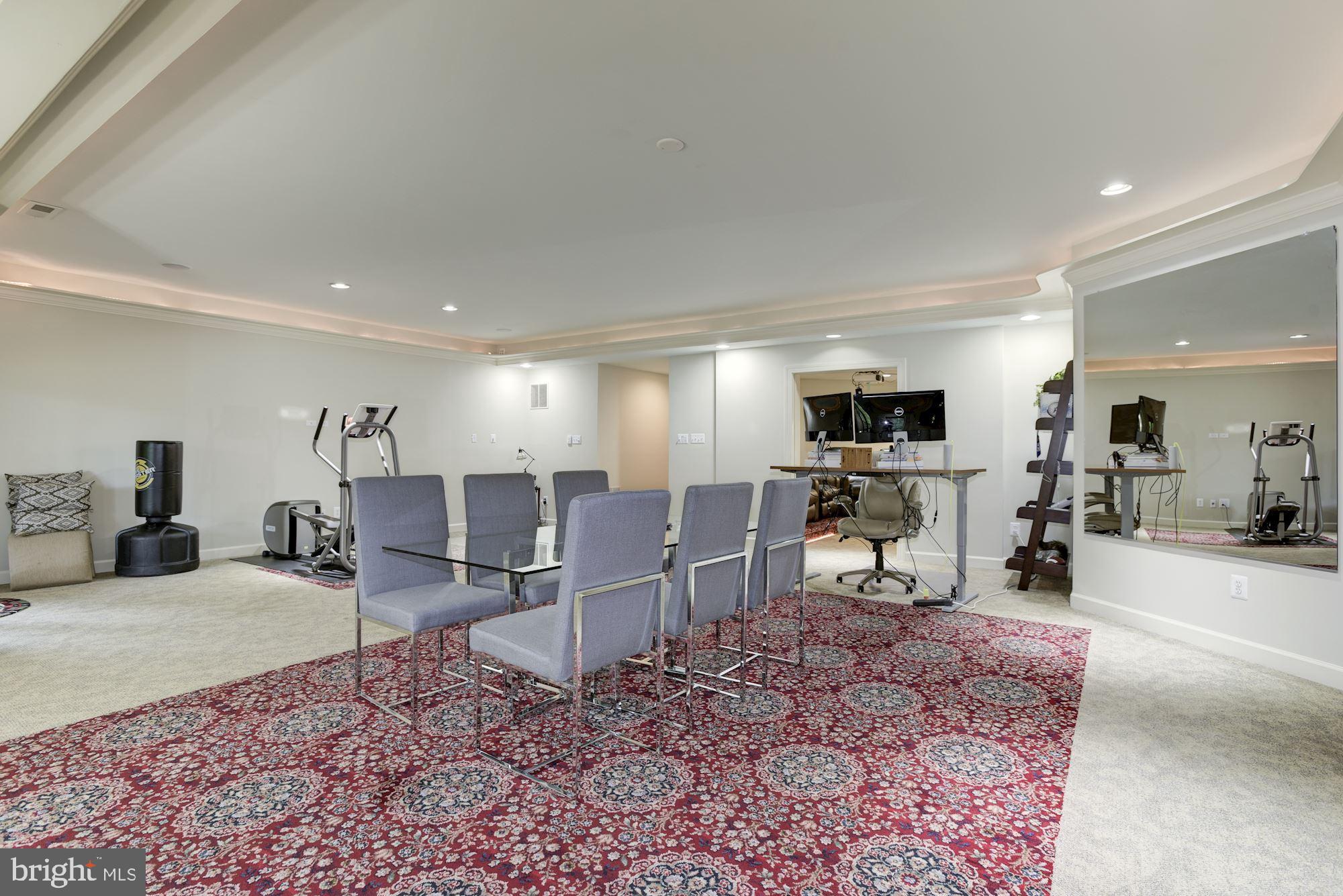 CYPRESS POINT - Residential