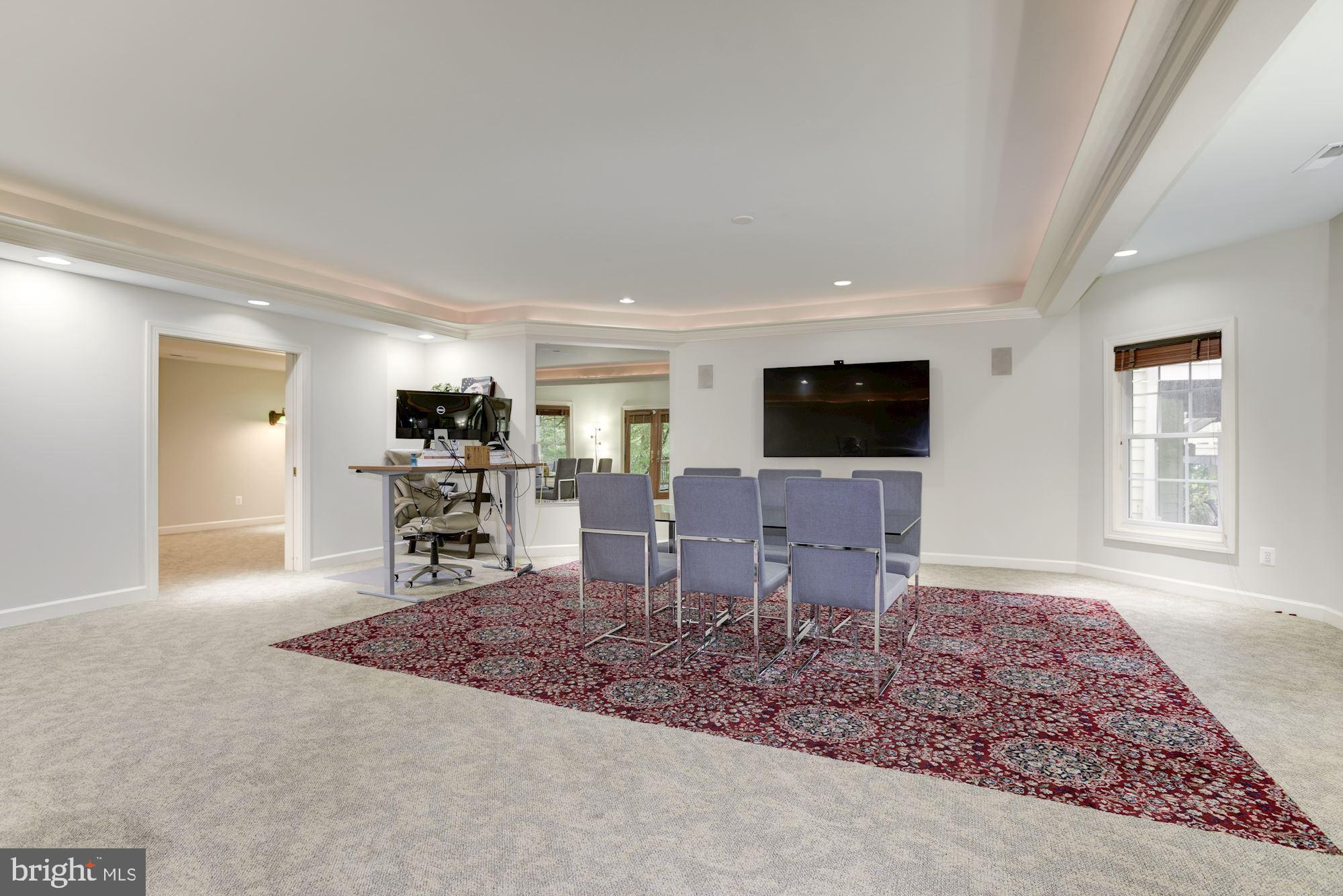 CYPRESS POINT - Residential