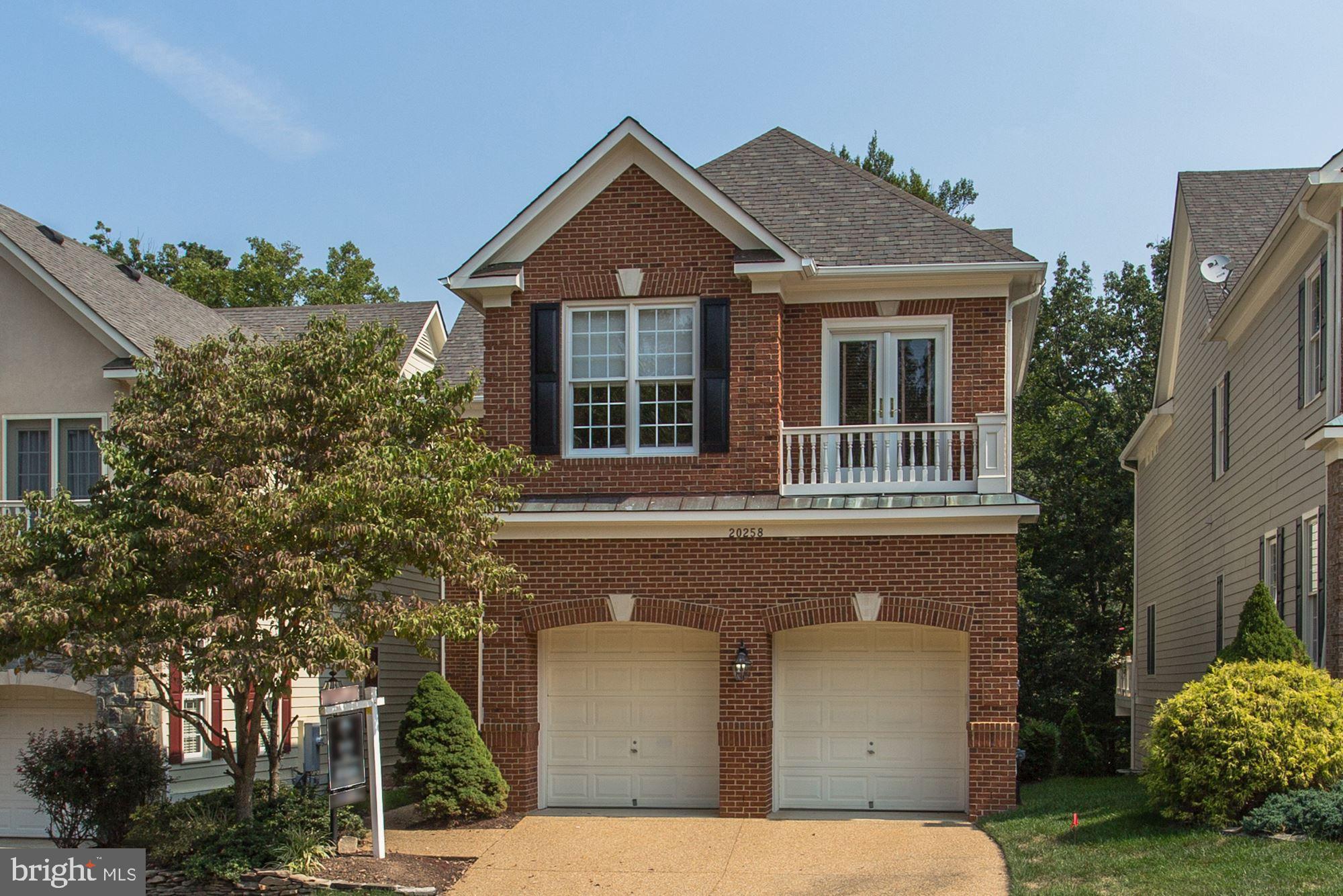 CYPRESS POINT - Residential