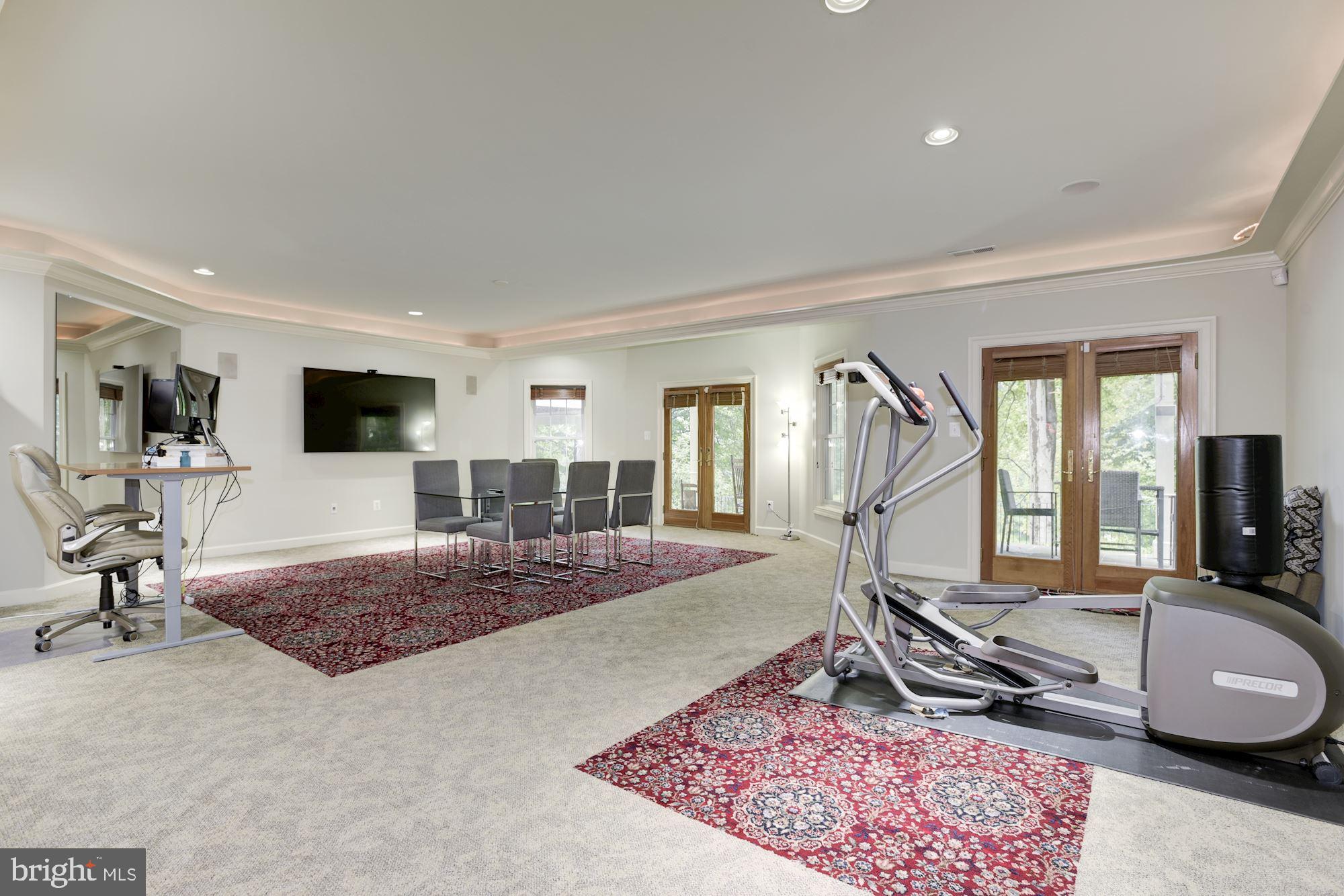 CYPRESS POINT - Residential