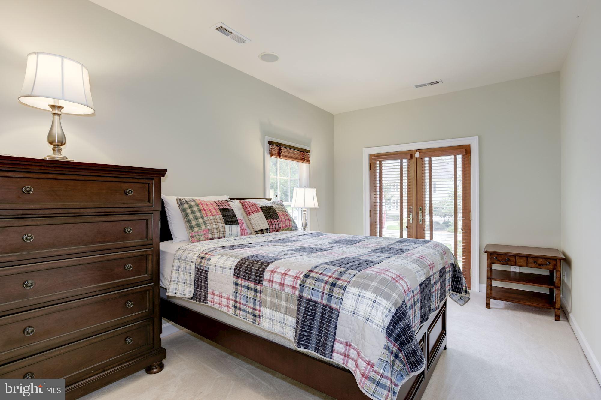 CYPRESS POINT - Residential