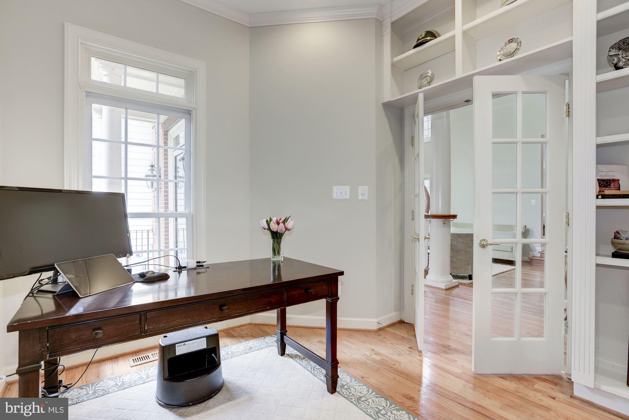 CYPRESS POINT - Residential