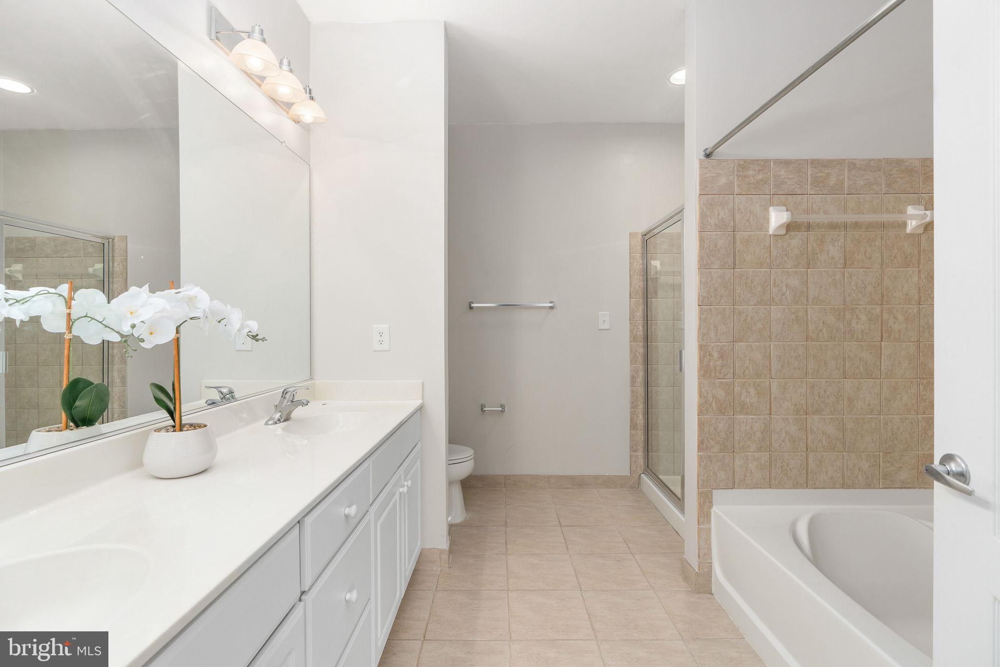 POTOMAC POINTE CONDOMINI - Residential