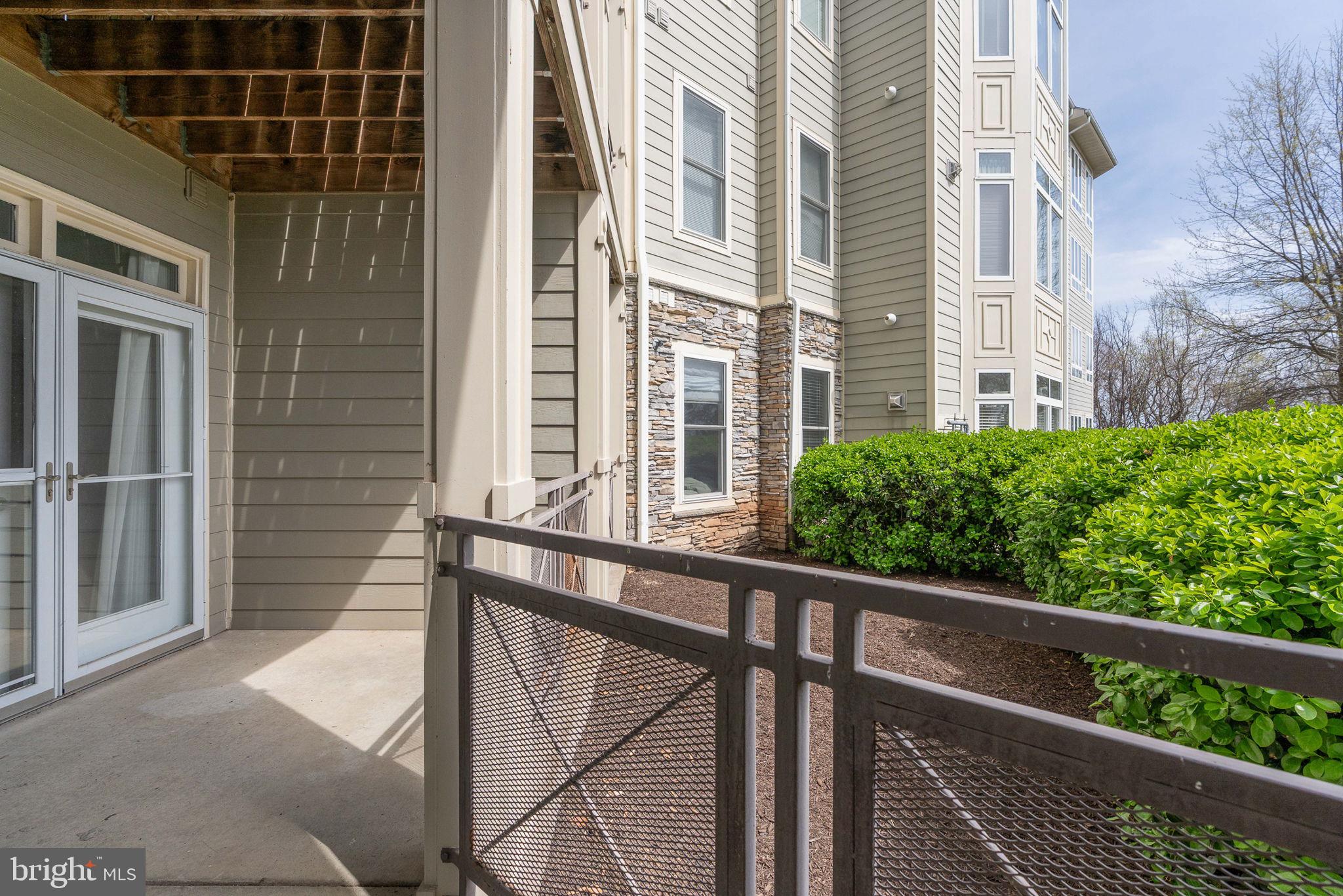 POTOMAC POINTE CONDOMINI - Residential