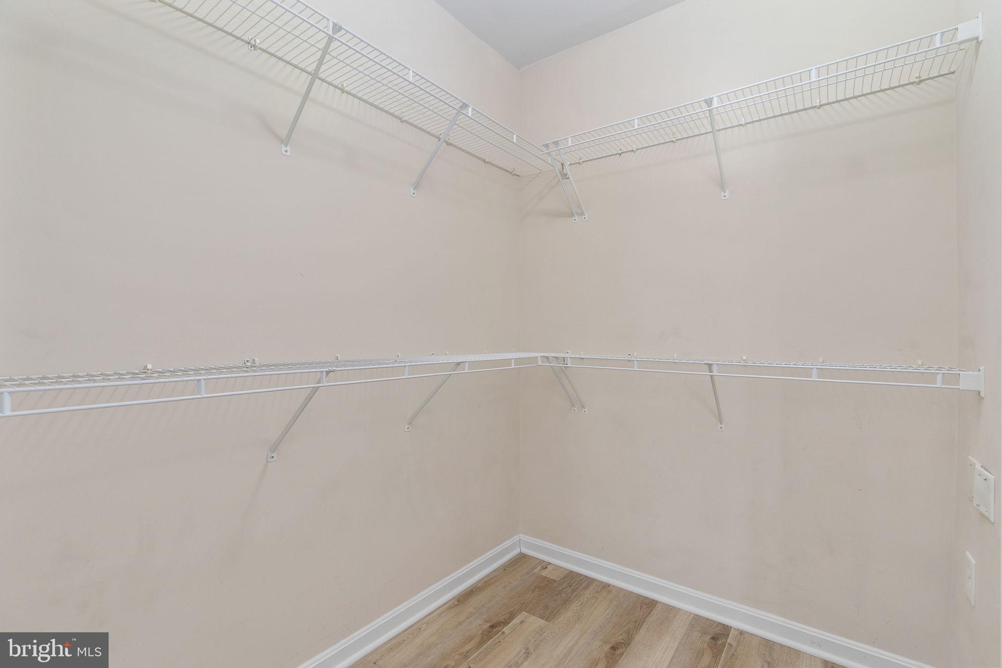 POTOMAC POINTE CONDOMINI - Residential