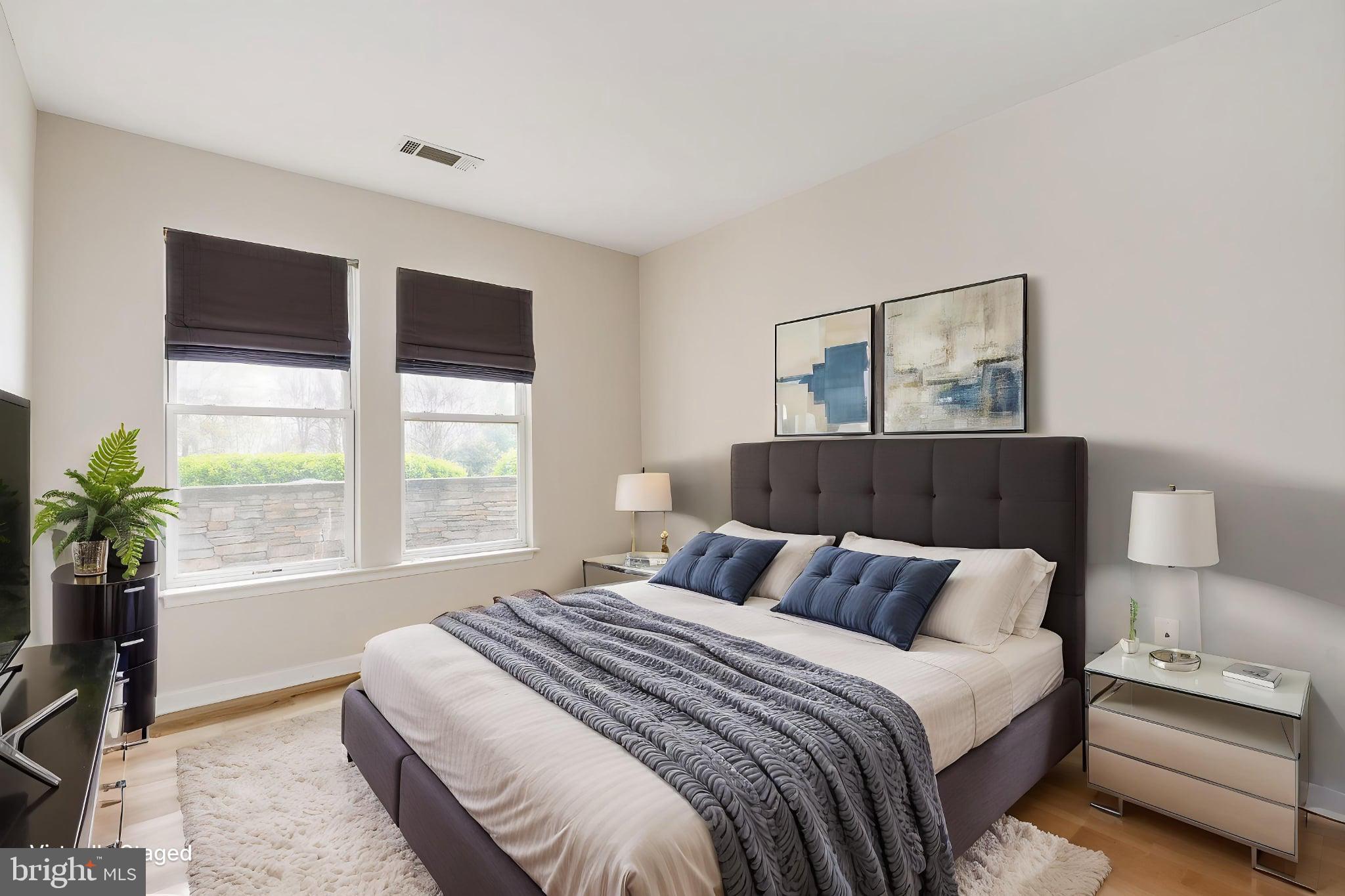 POTOMAC POINTE CONDOMINI - Residential