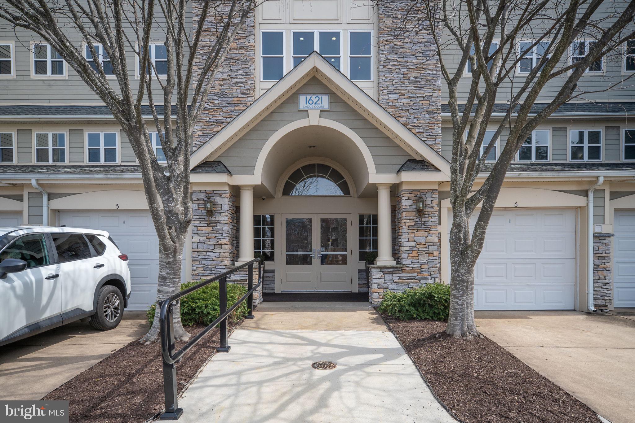 1621 LADUE COURT 107