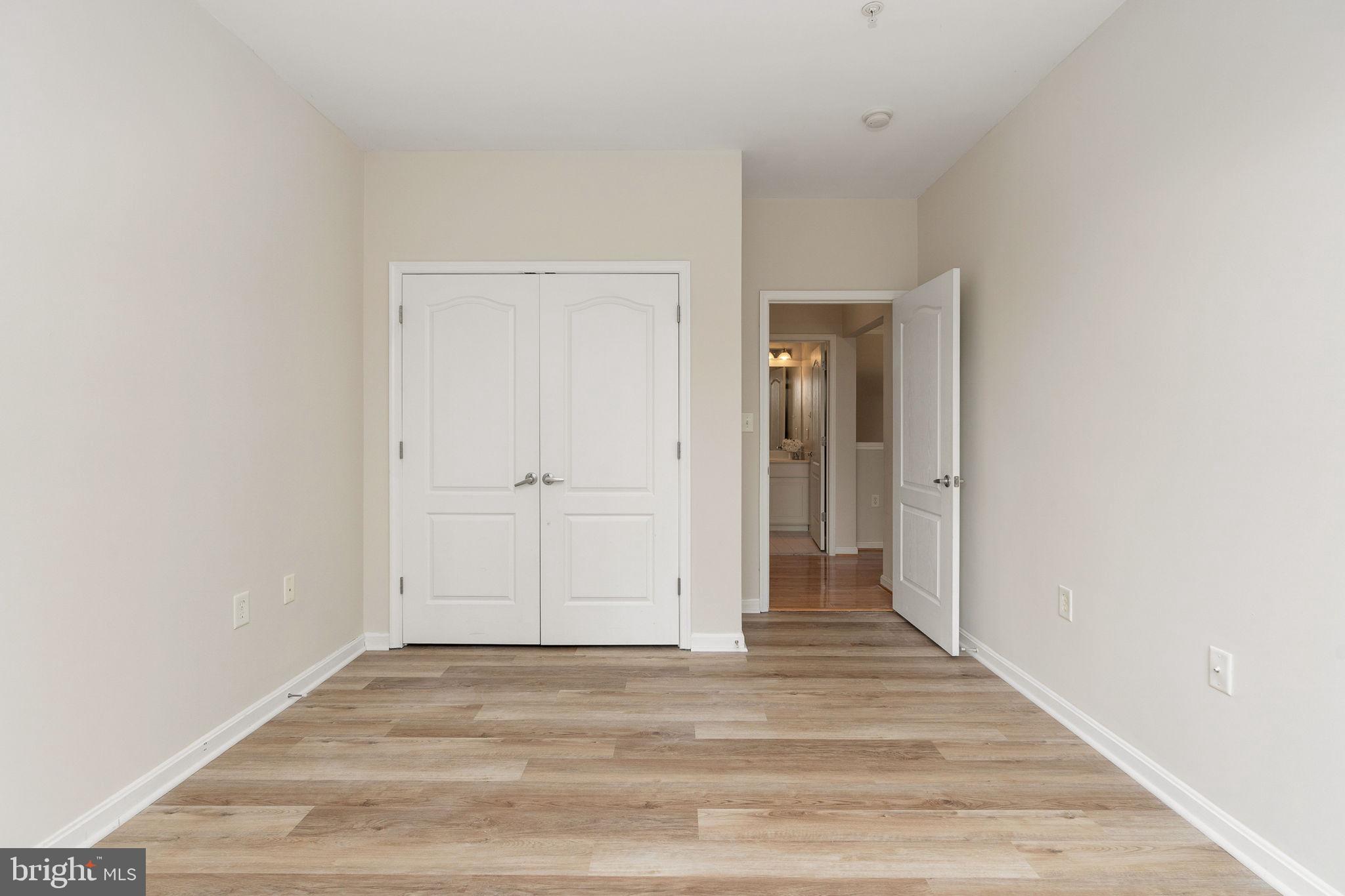 POTOMAC POINTE CONDOMINI - Residential