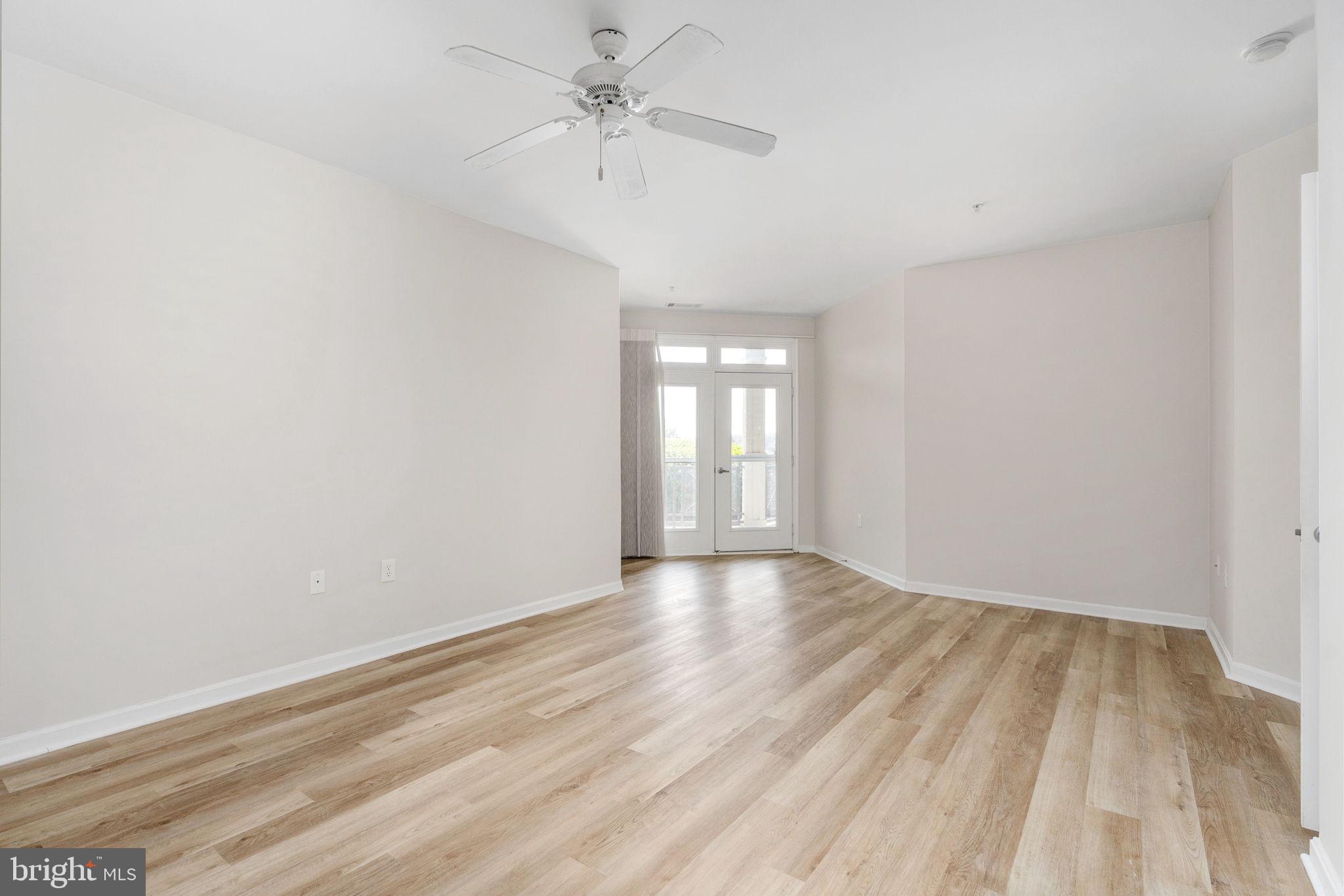 POTOMAC POINTE CONDOMINI - Residential