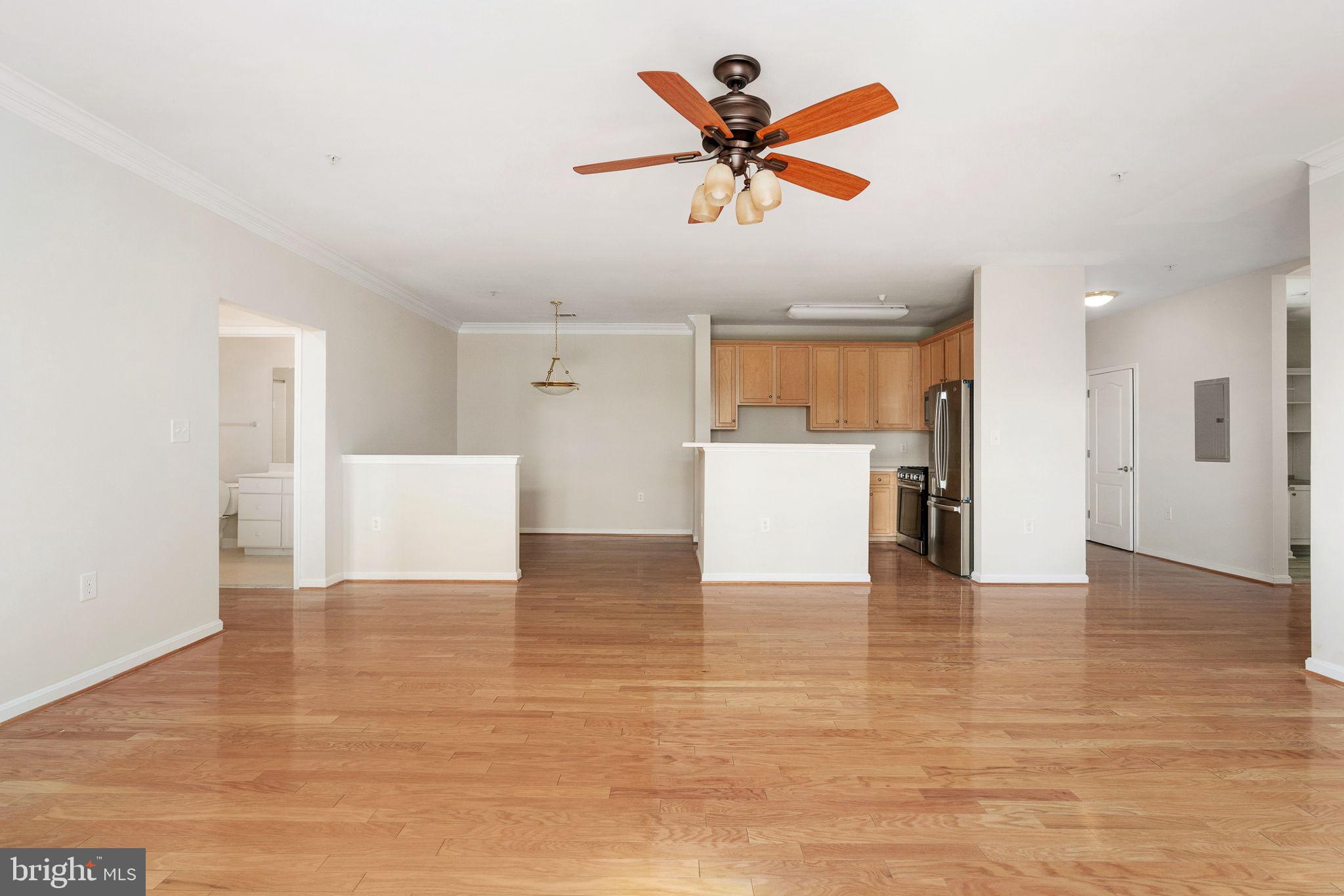 POTOMAC POINTE CONDOMINI - Residential