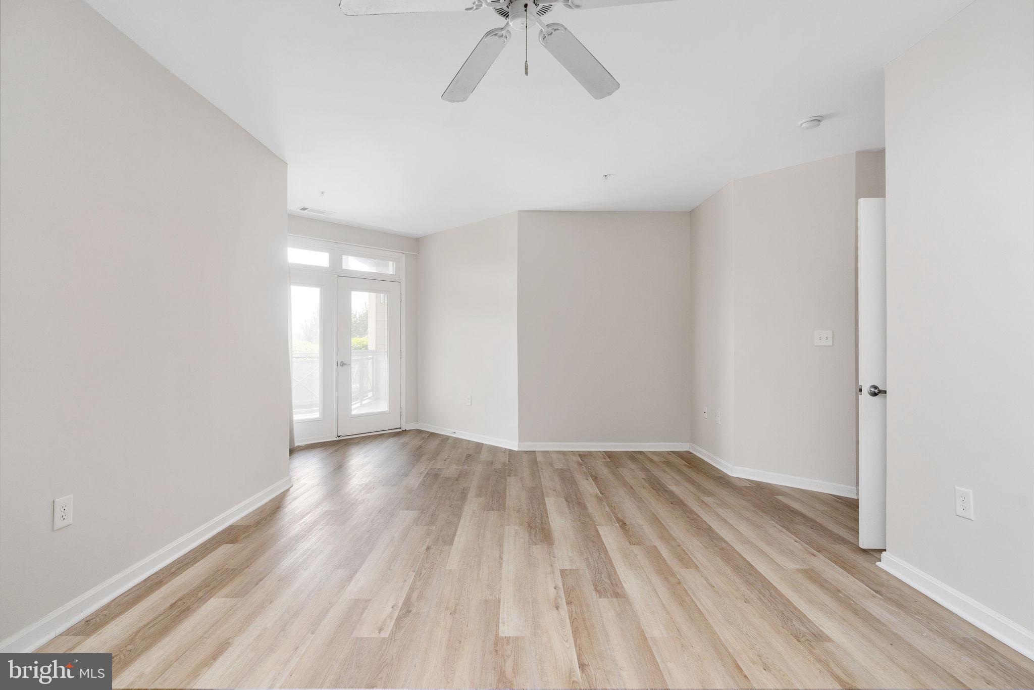 POTOMAC POINTE CONDOMINI - Residential