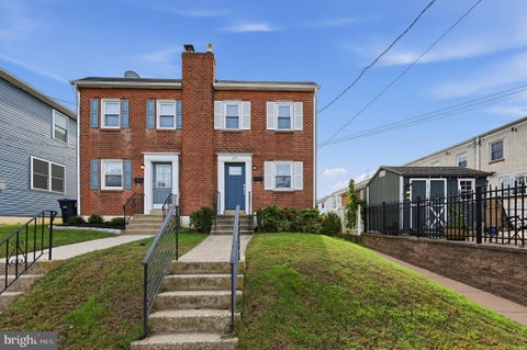 Photo of 235 W 7th Avenue, CONSHOHOCKEN, PA 19428 (MLS # PAMC2196830)