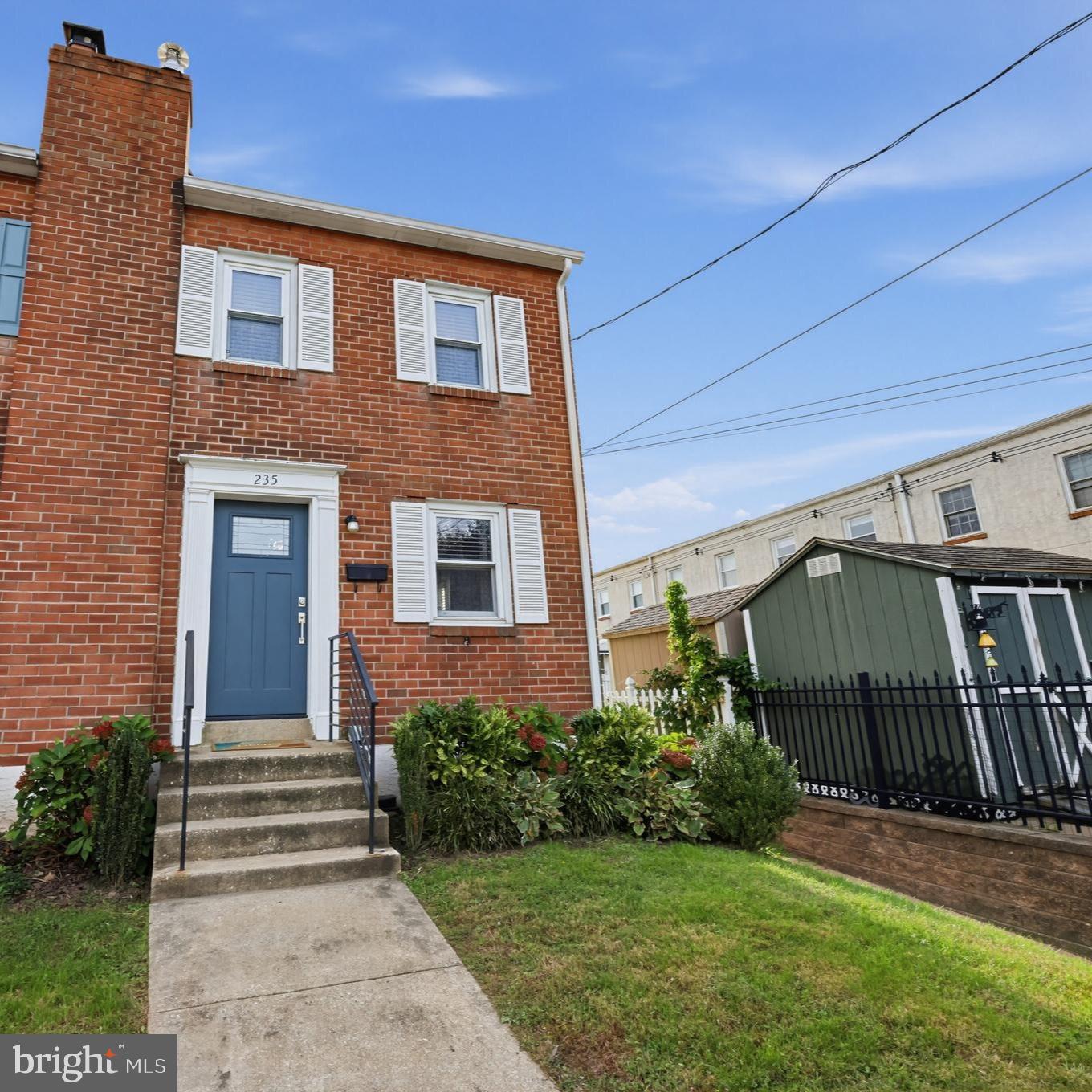 235 W 7TH AVENUE