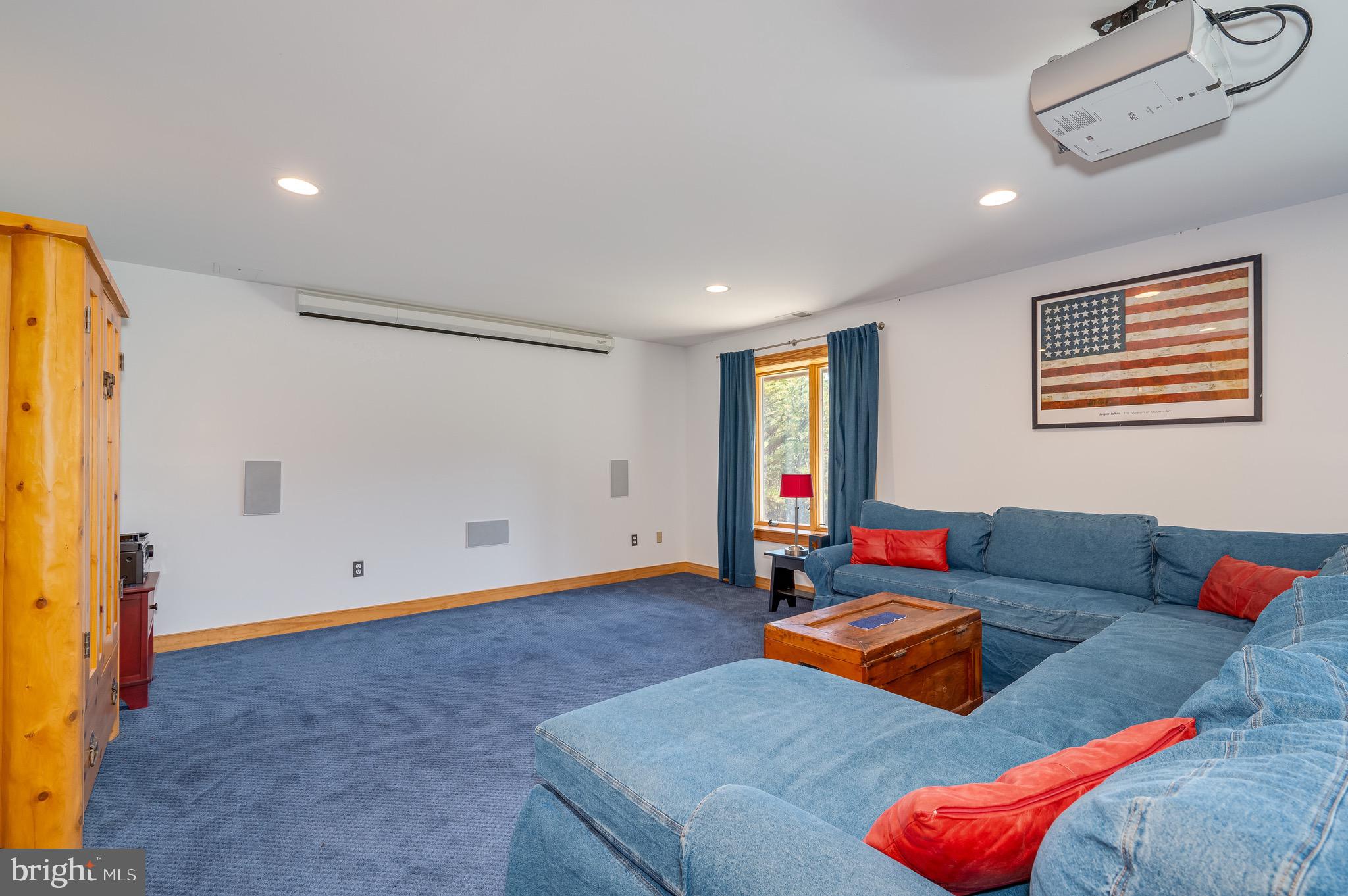 RIVER RIDGE - Residential