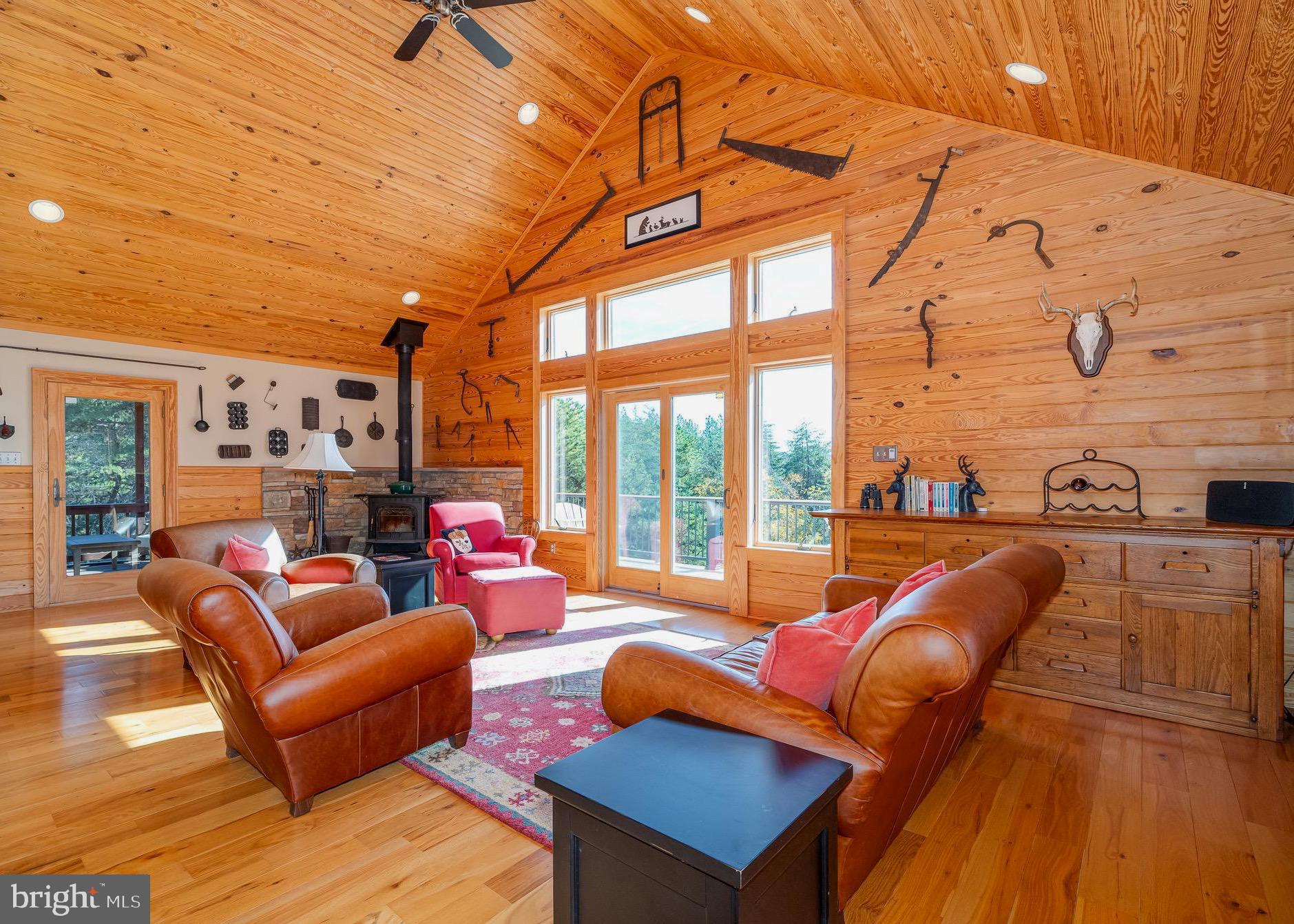 RIVER RIDGE - Residential