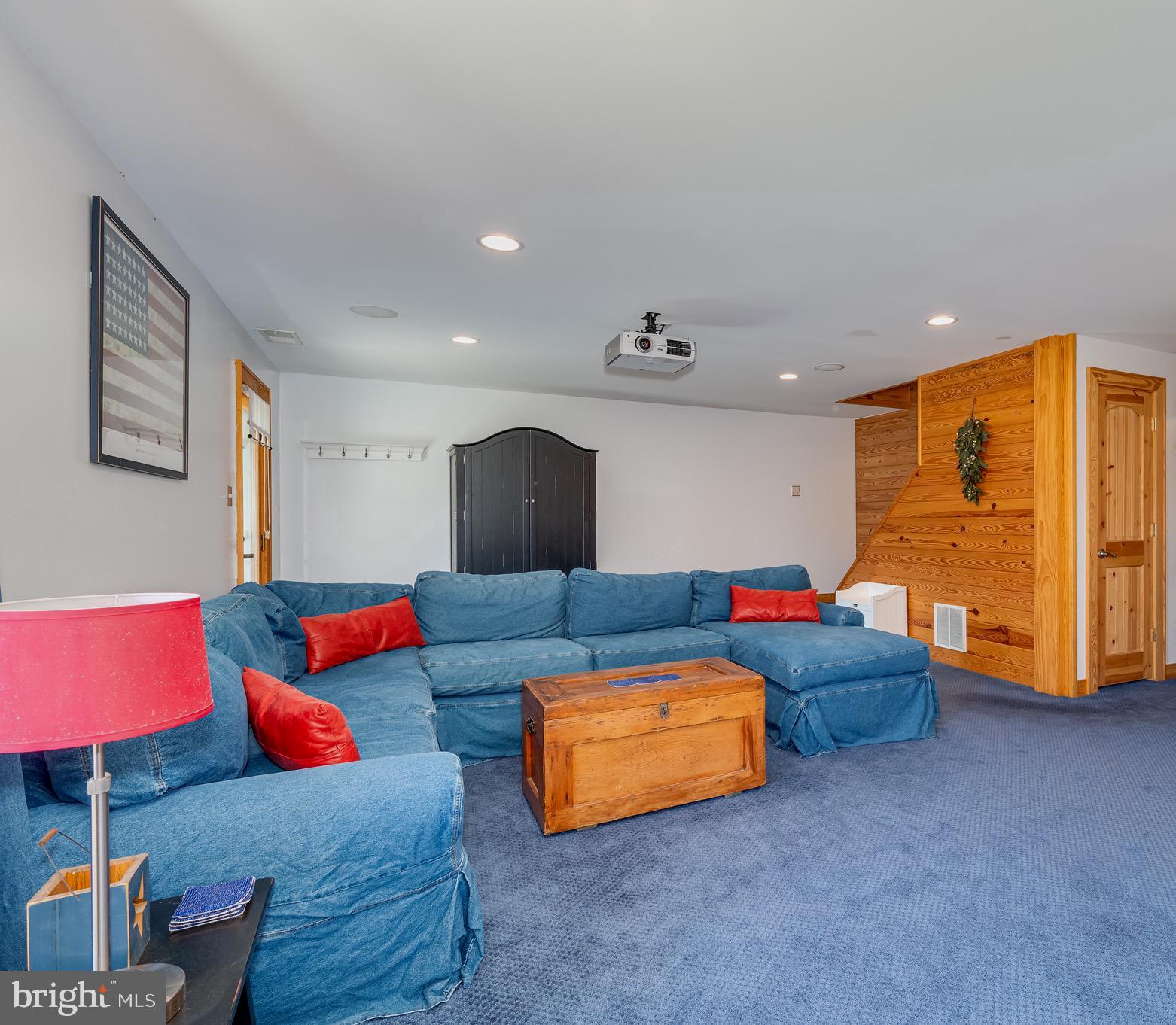 RIVER RIDGE - Residential