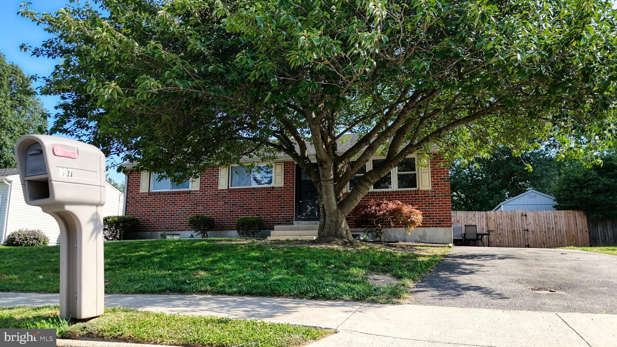 397 RONALD LANE