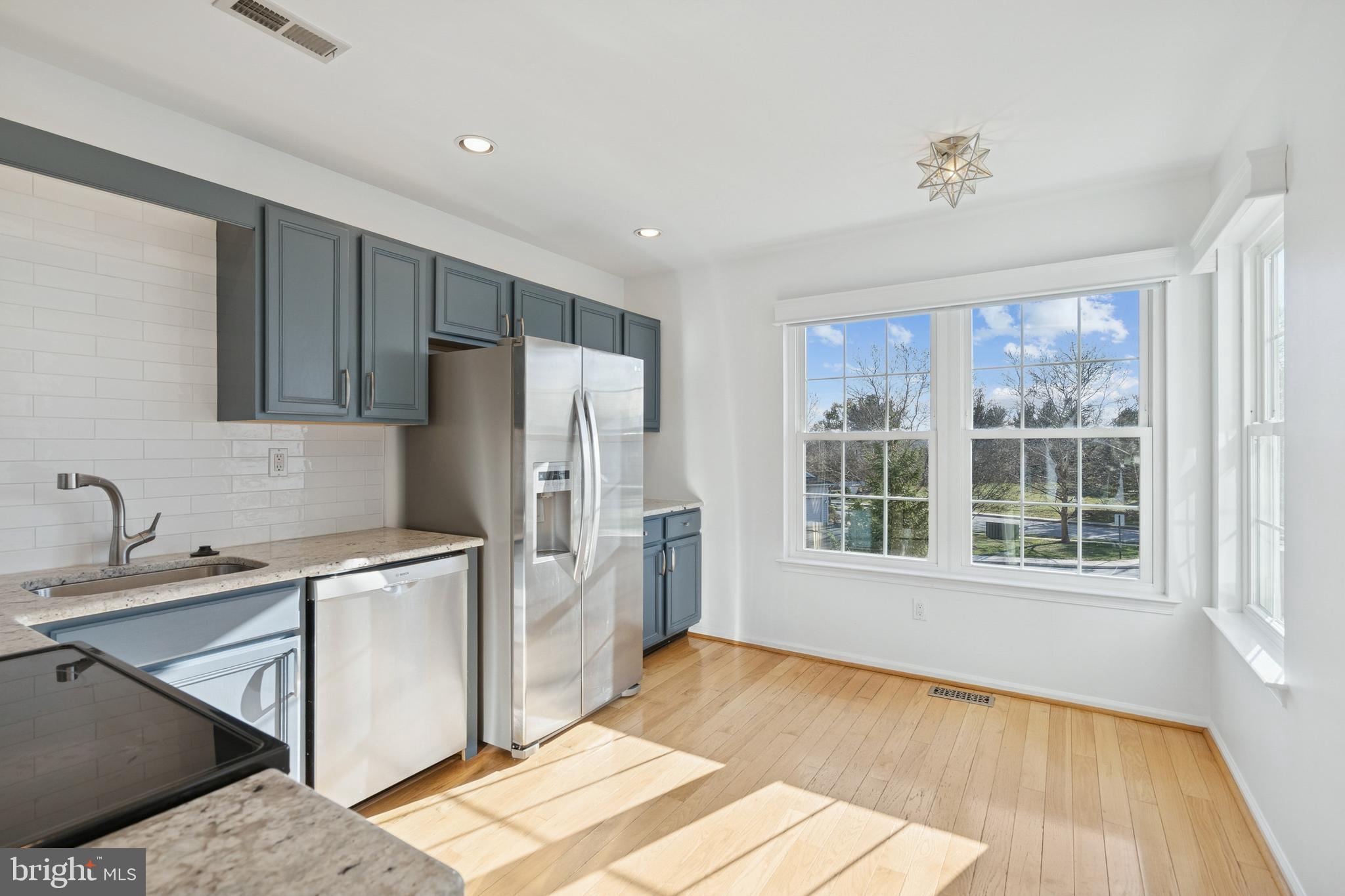 THORNHILL - Residential Lease