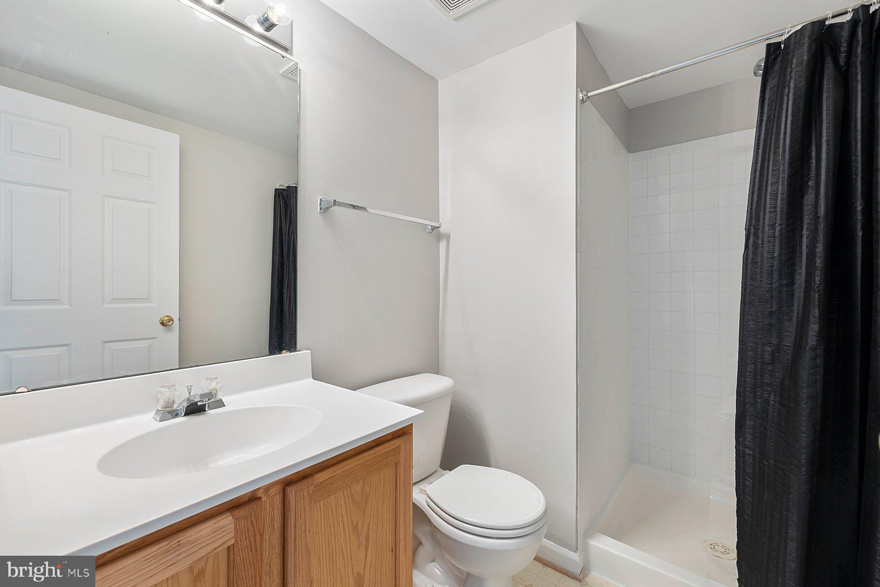 ASHBURN VILLAGE - Residential