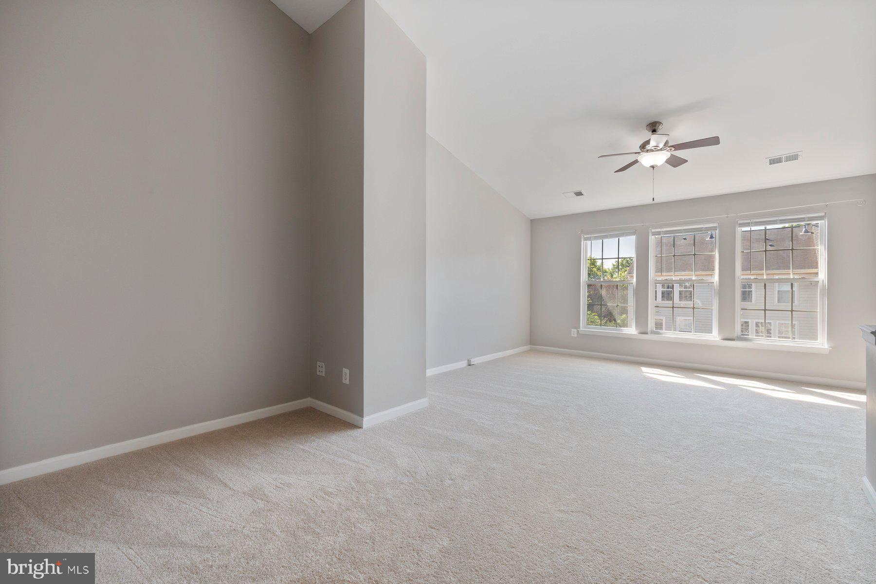 ASHBURN VILLAGE - Residential